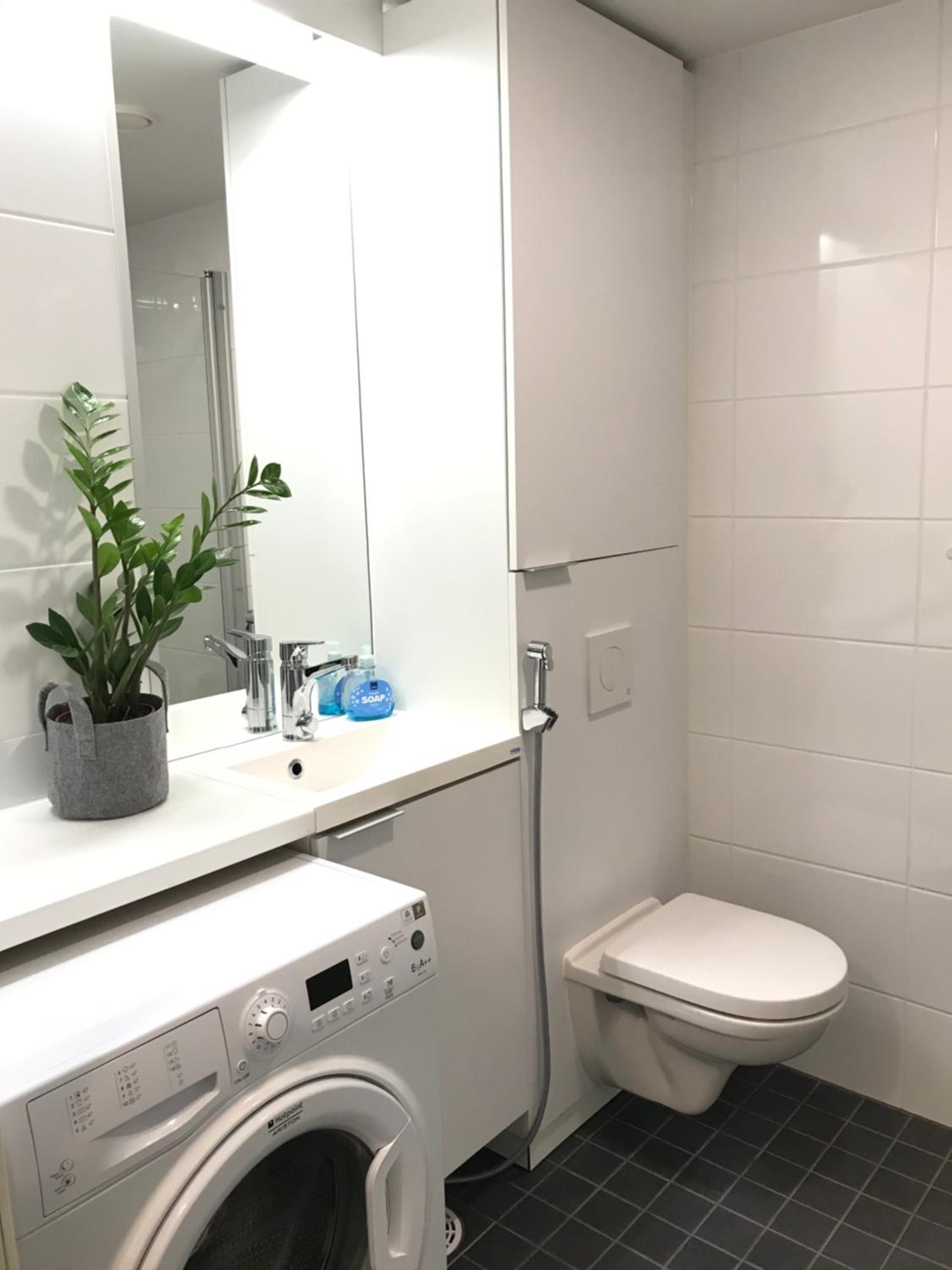 Modern Studio, free parking & wifi, Aino Areena 300m view 3