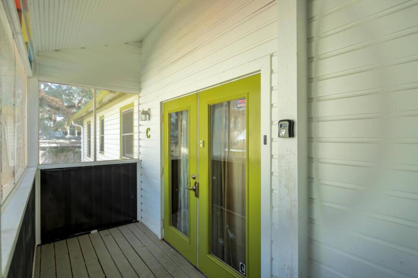 Amazing 2br 2ba with Loft C view 4
