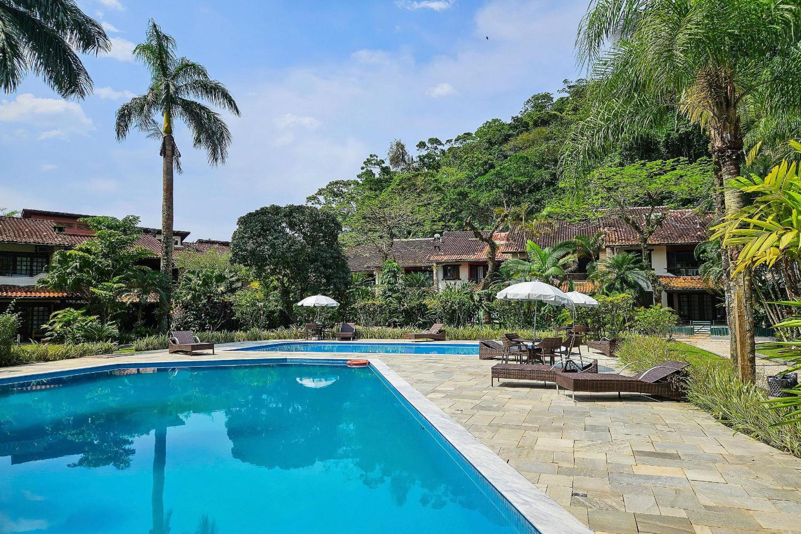 Casa com varanda e churrasqueira em São Sebastião