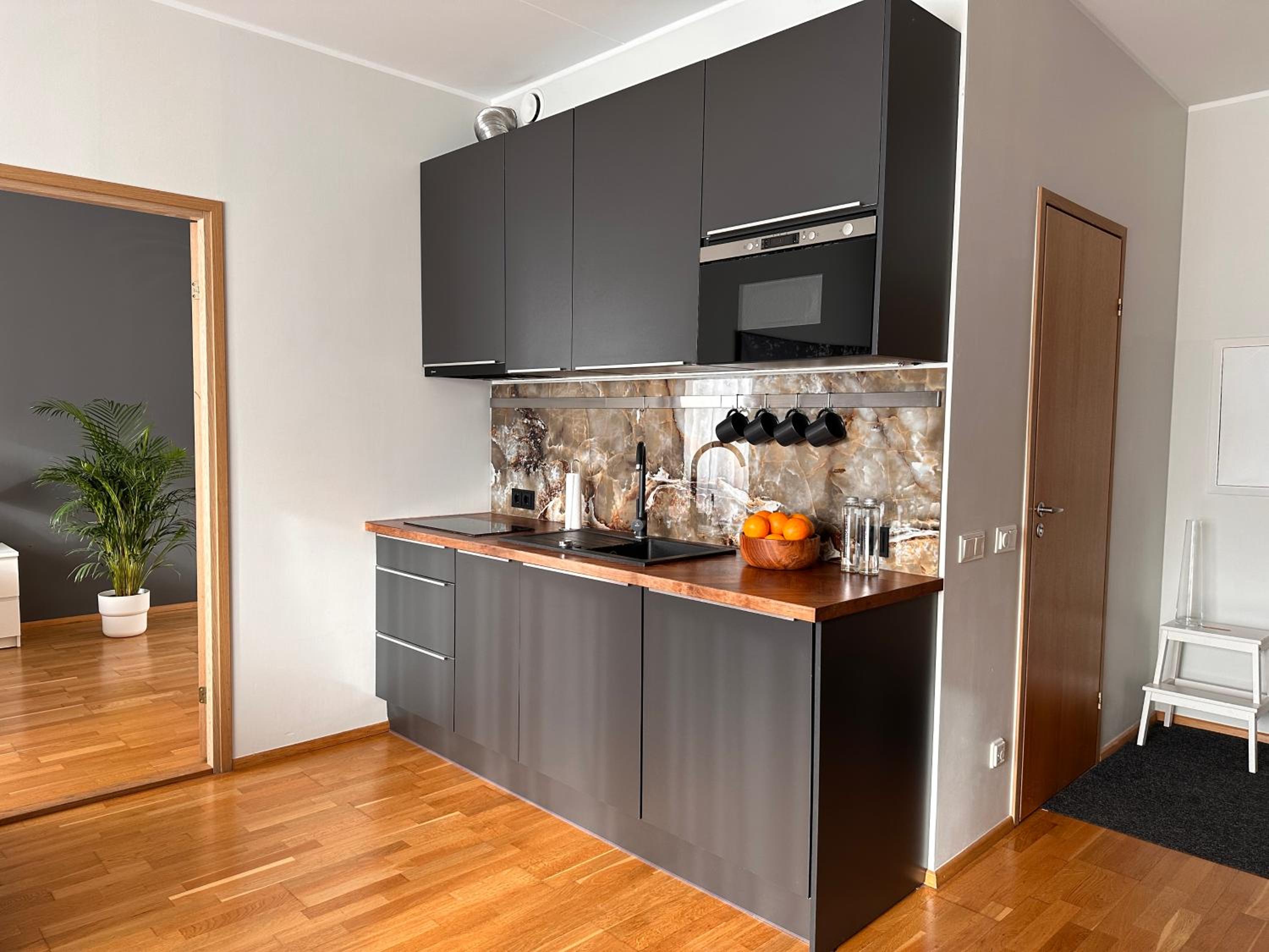 Uus 1 Old Town Apartment