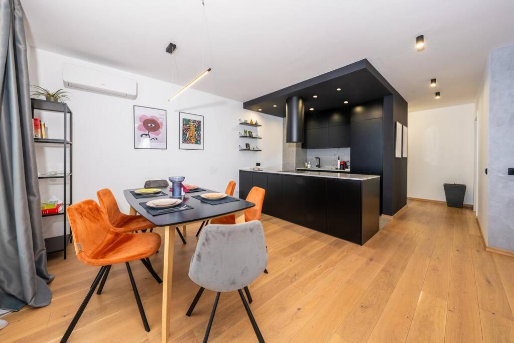 Vitosha Apartment With Parking