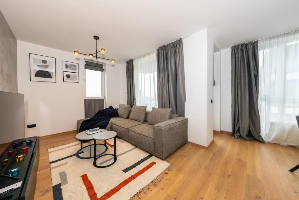 Vitosha Apartment With Parking