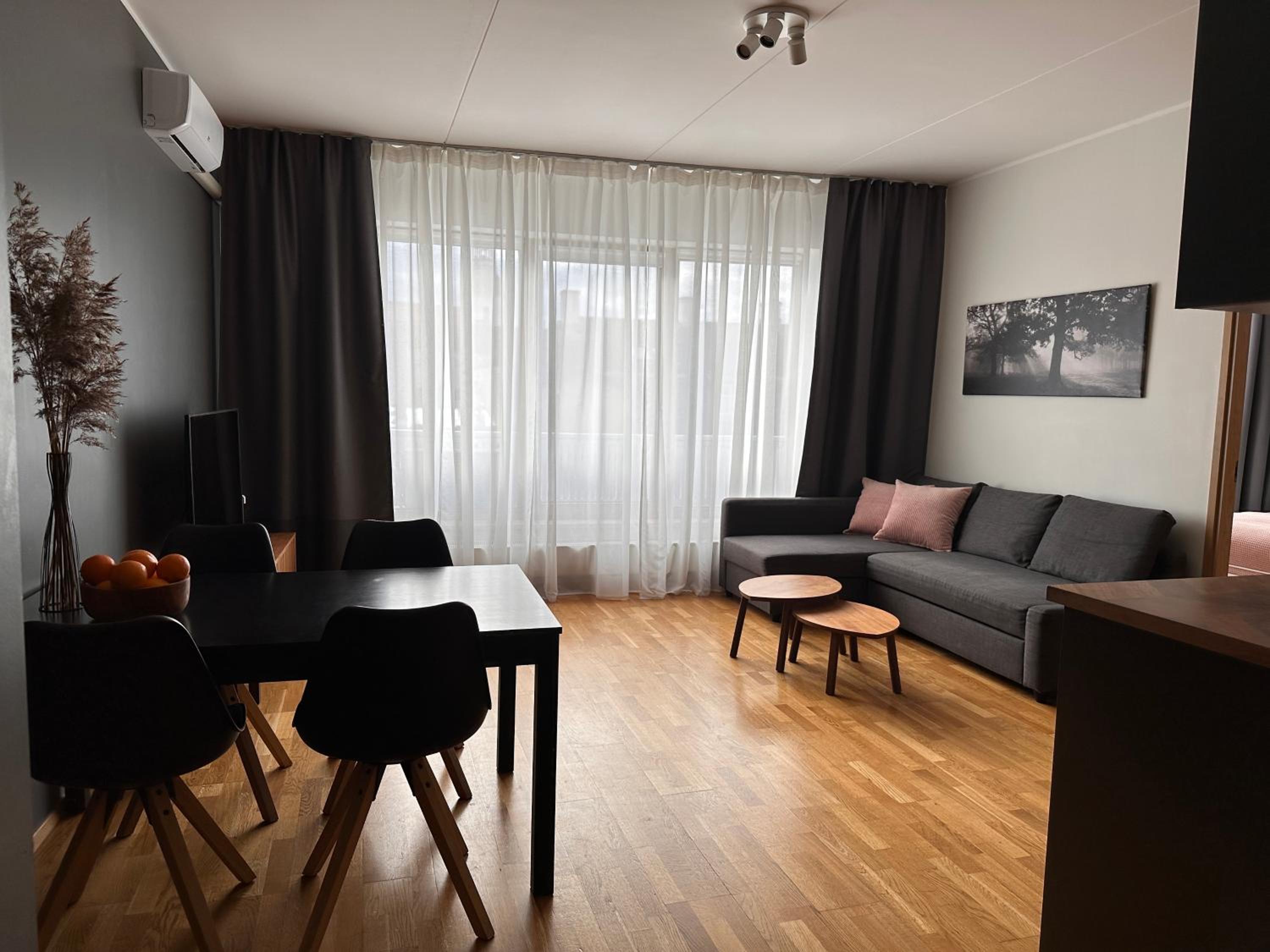 Uus 1 Old Town Apartment