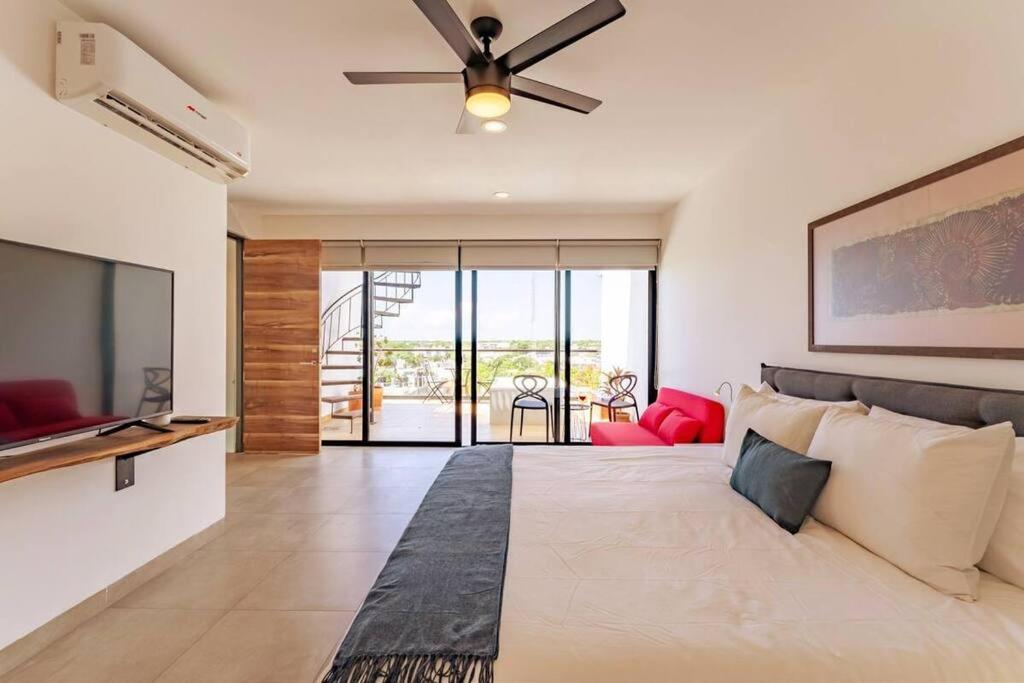 Bright and nice 3 Beds close to 5th view 2