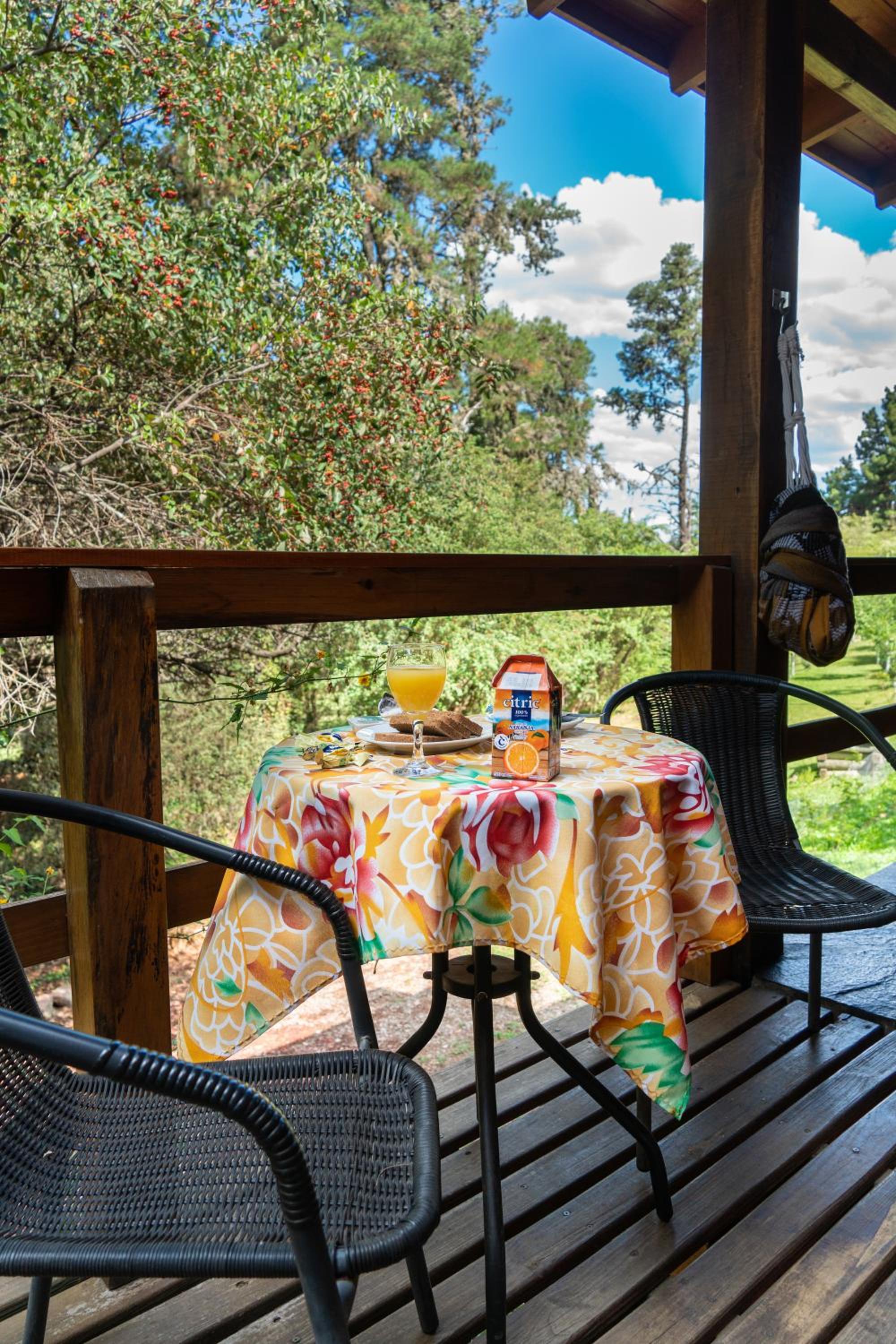 Akapana Suites