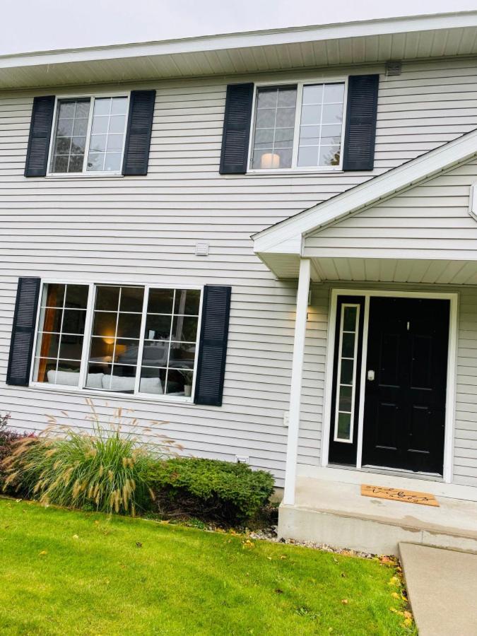 NEW Barlow by the Bay 3BD Townhome Beaches Wineries view 2