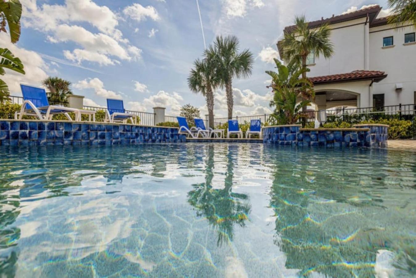 Upgraded 11 Bed Casino Mansion view 3