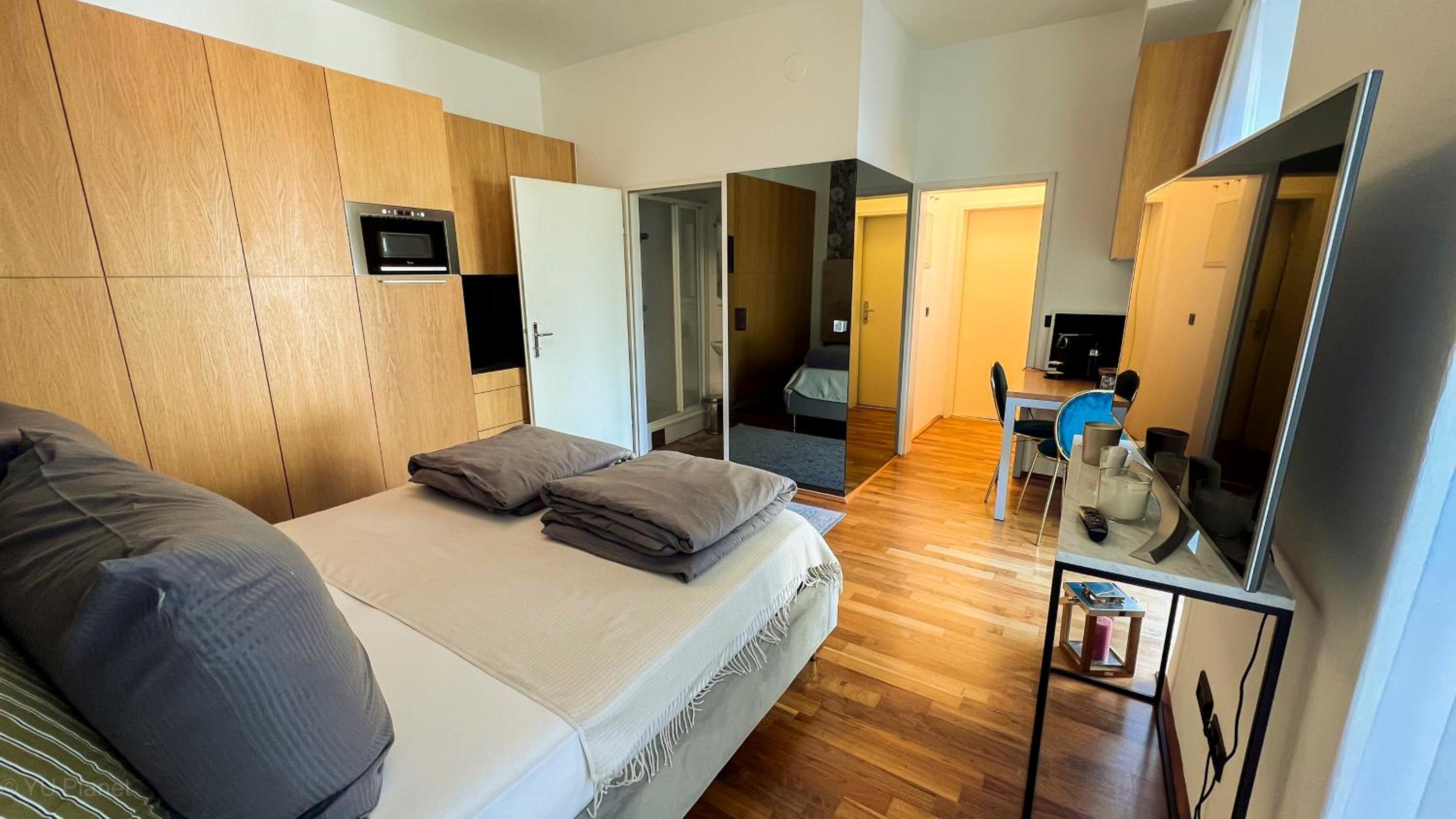 Triangle City Center Apartment