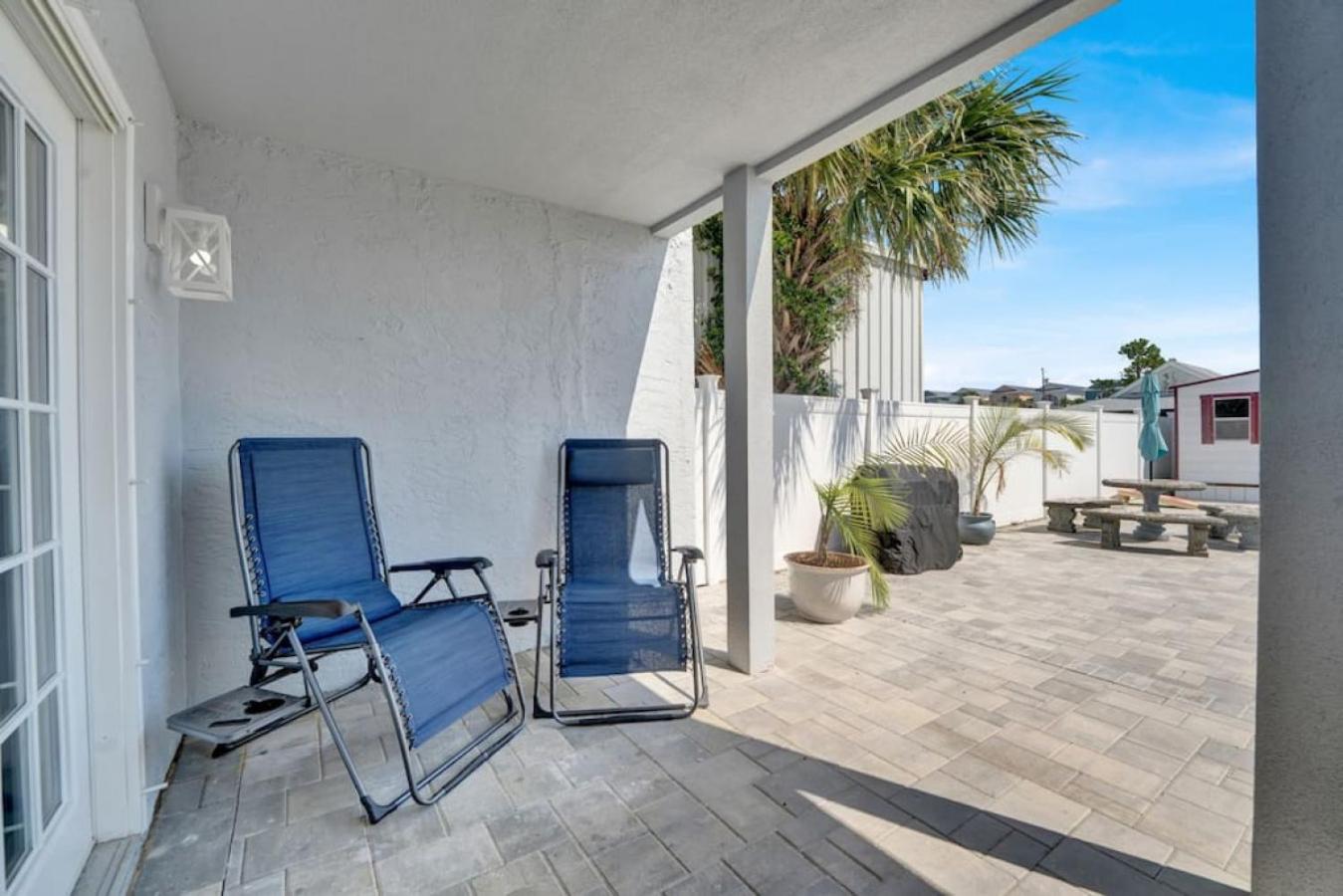 Dog friendly 2 BR townhome with hot tub and walking distance to beach view 2
