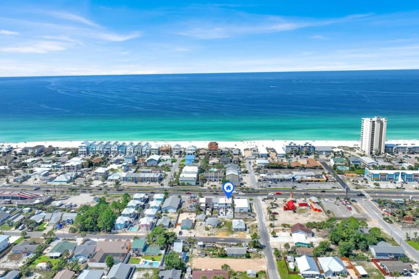 Dog friendly 2 BR townhome with hot tub and walking distance to beach view 4