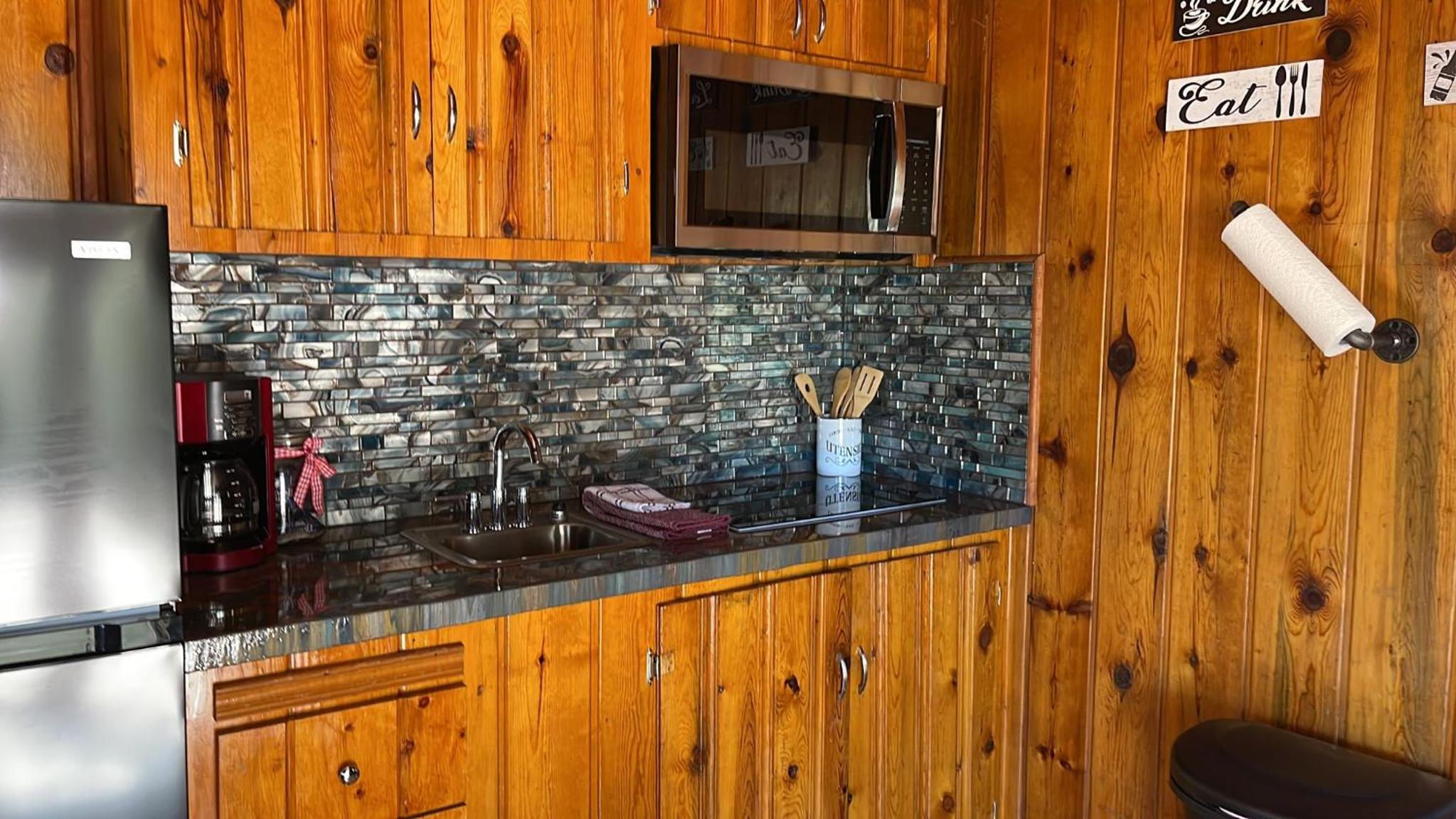 Hidden Rest Cabins and Resort