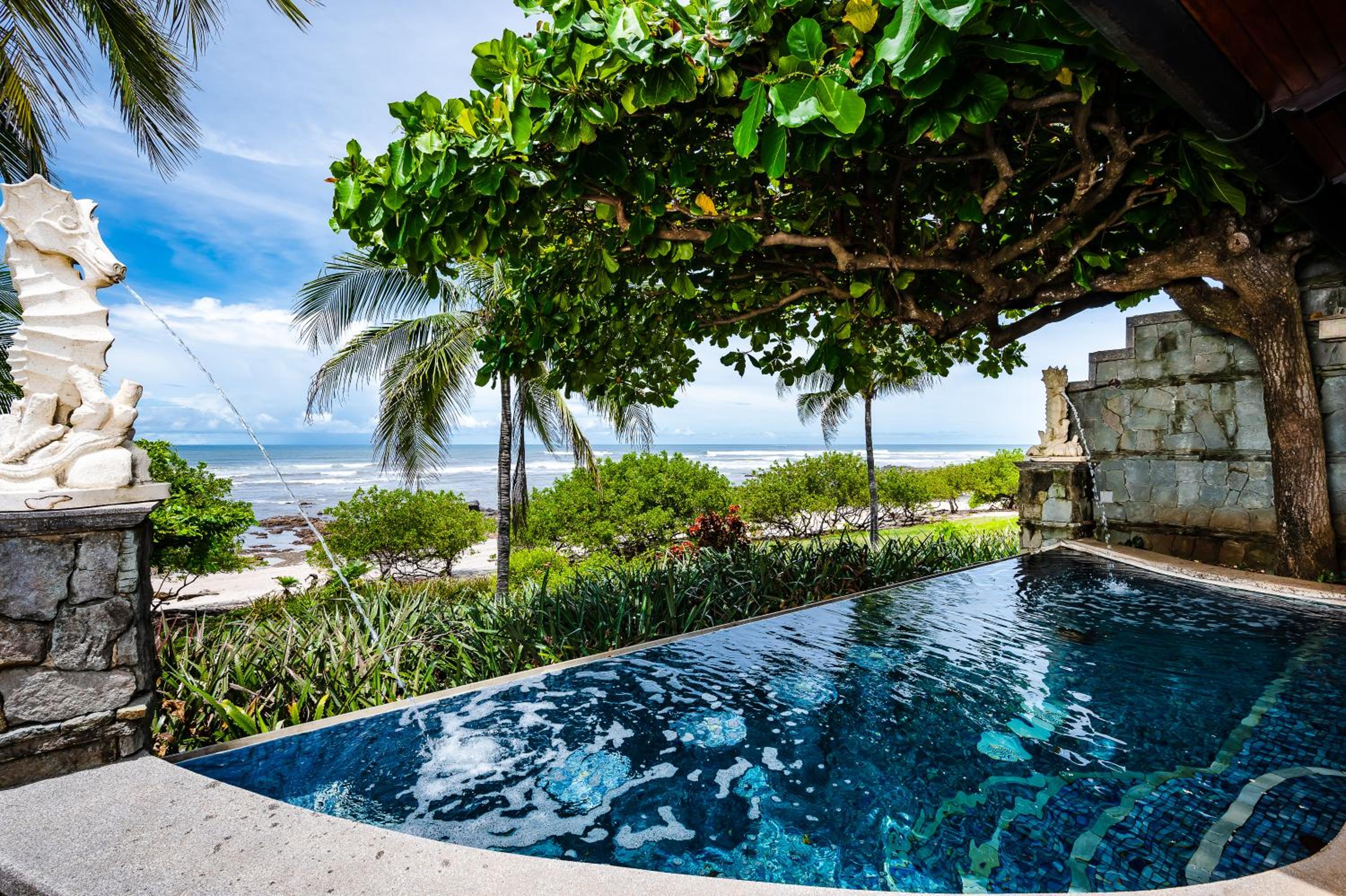 Casa Arrecife - 5bdr Beachfront Villa - Ethereal sunsets