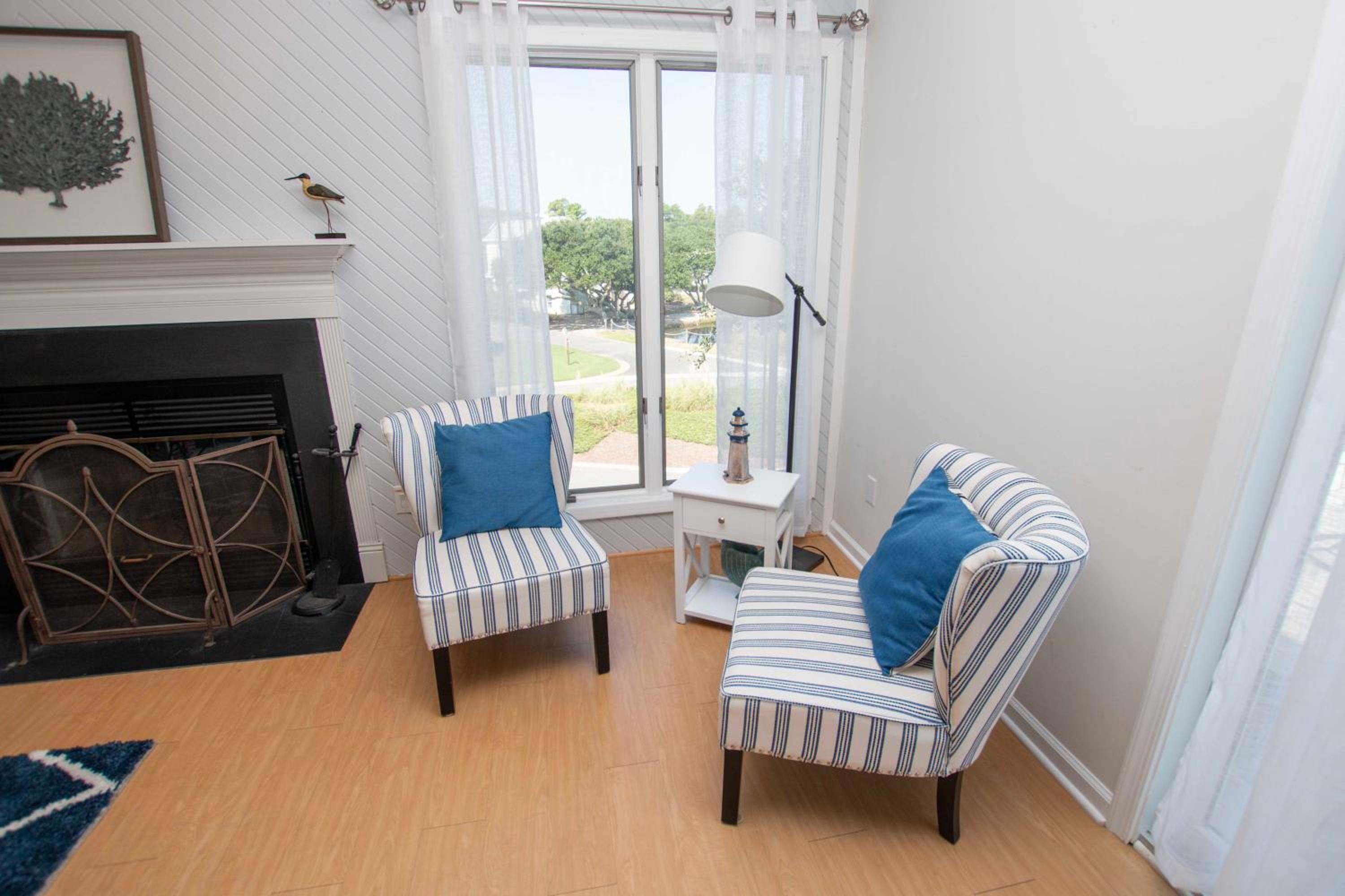 Oceanside, Close to Beach and shopping, Community Amenities, 602, Beach Bellini view 2