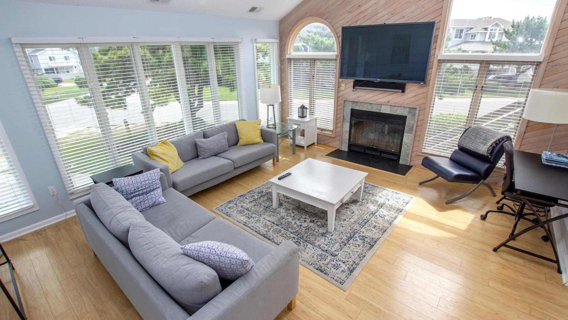 Oceanside, 485 ft to Beach Access, Community Amenities, 609, Black Dog view 2