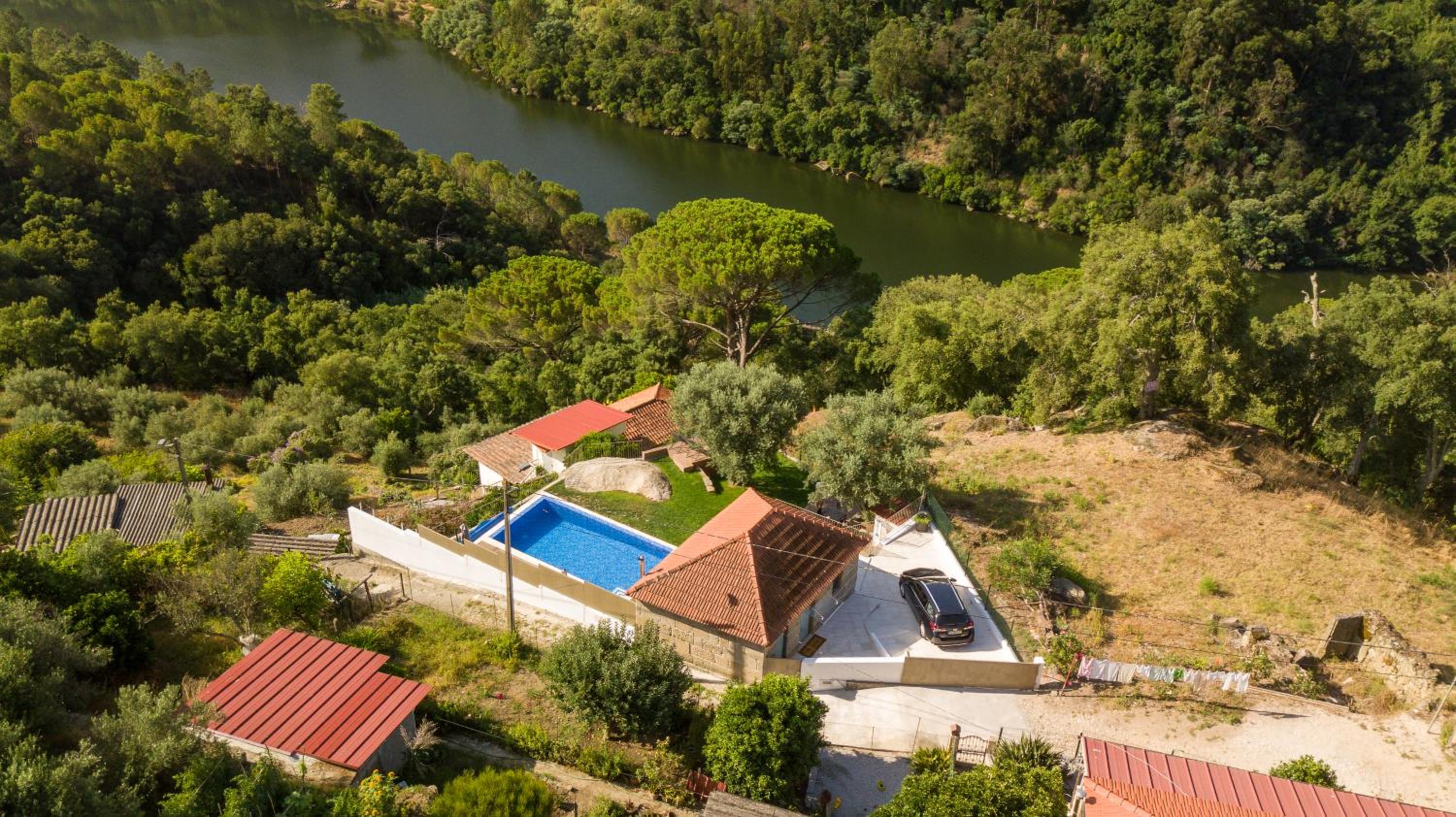 Casa Douro River view 4