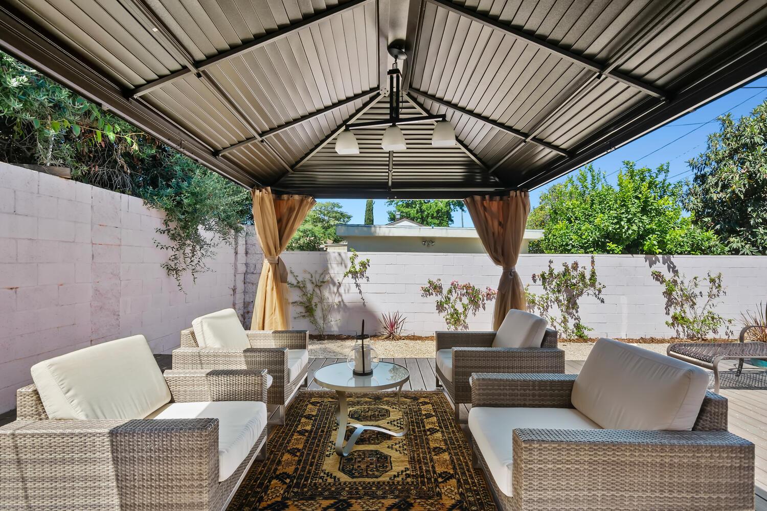 Lovely North Hollywood House Near Universal view 5