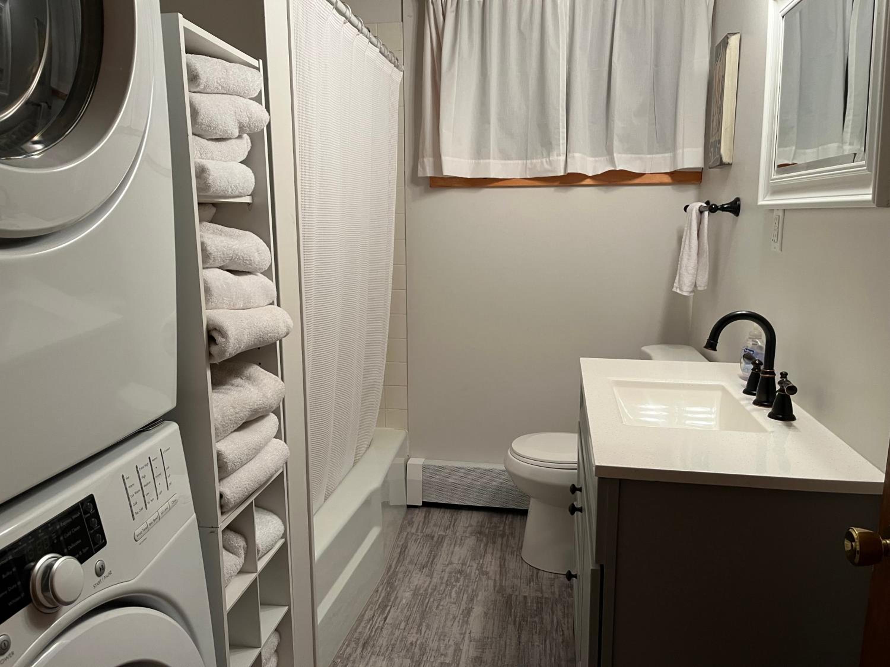 Ludlow Vacations - The "Okemo House" at Clocktower - Property Image 13