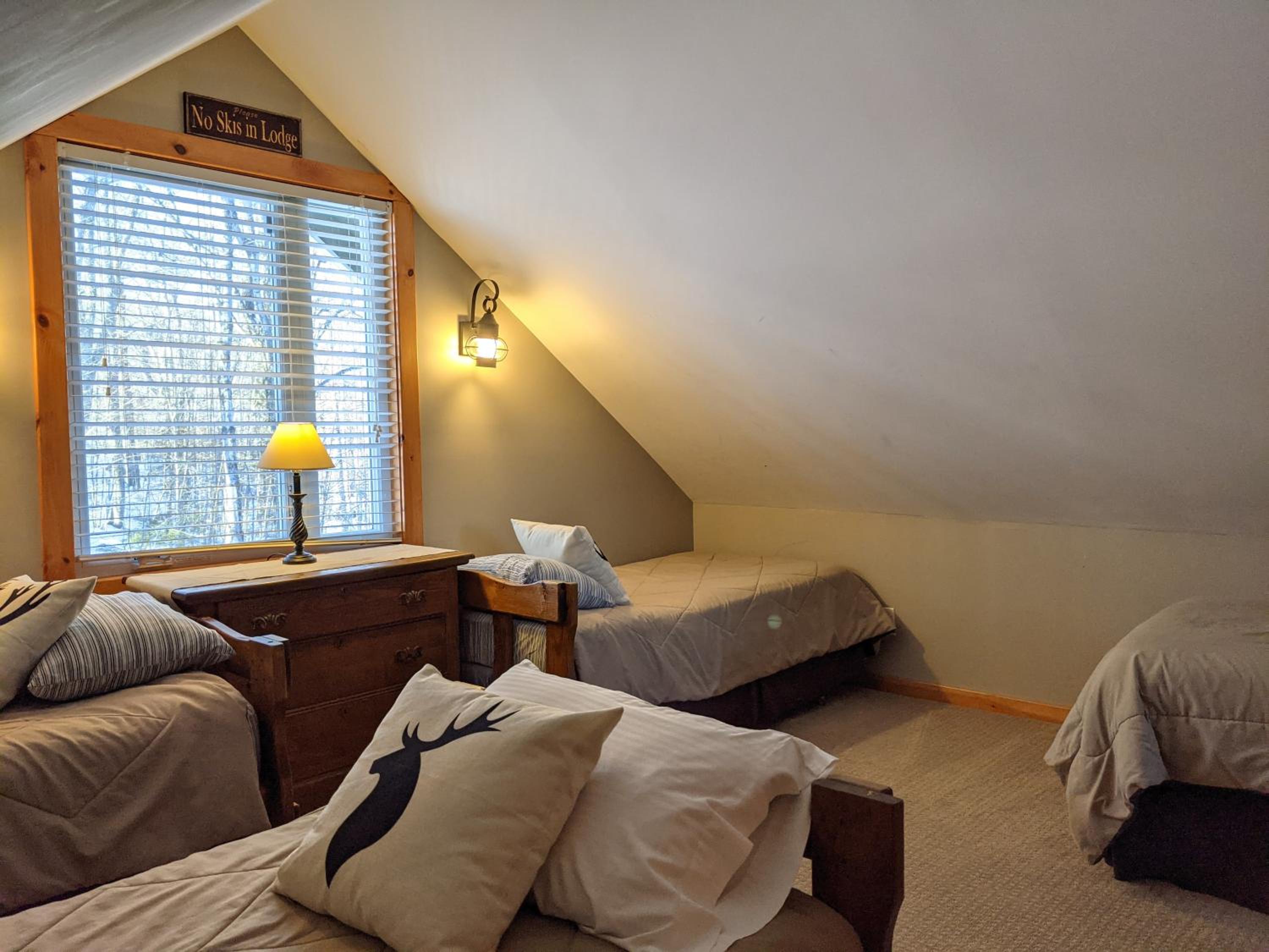 Ludlow Vacations - The "Okemo House" at Clocktower - Property Image 9