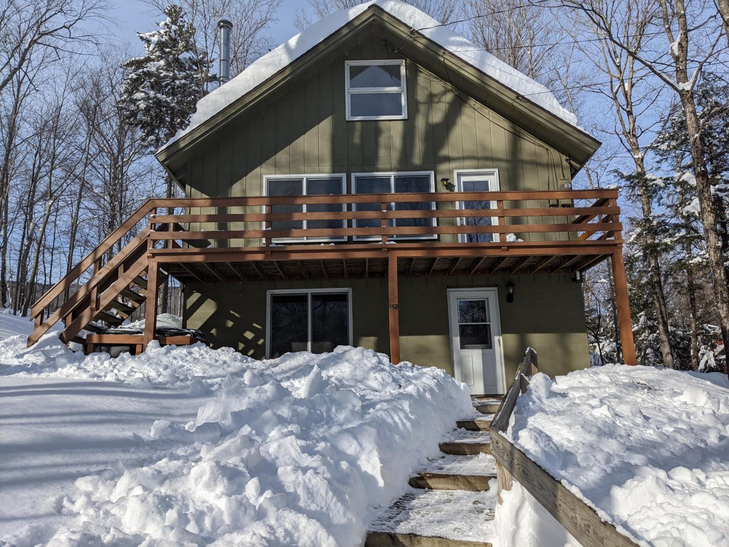 Ludlow Vacations - The "Okemo House" at Clocktower - Property Image 17