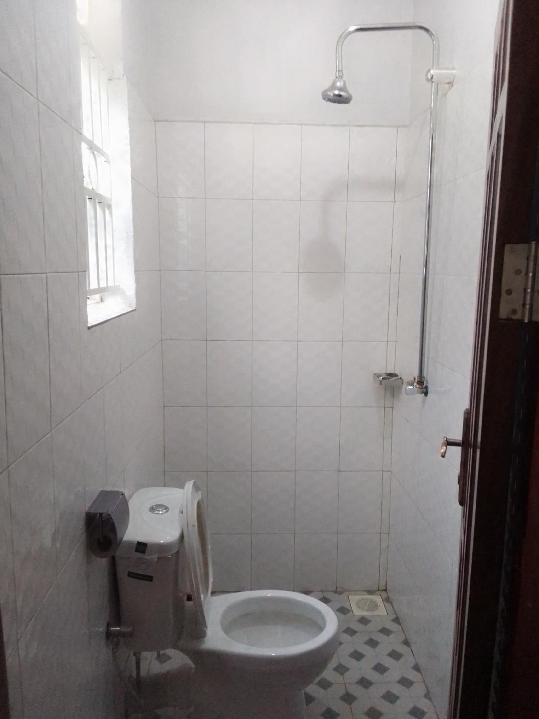 Pearl motel buloba opposite forrest park view 4