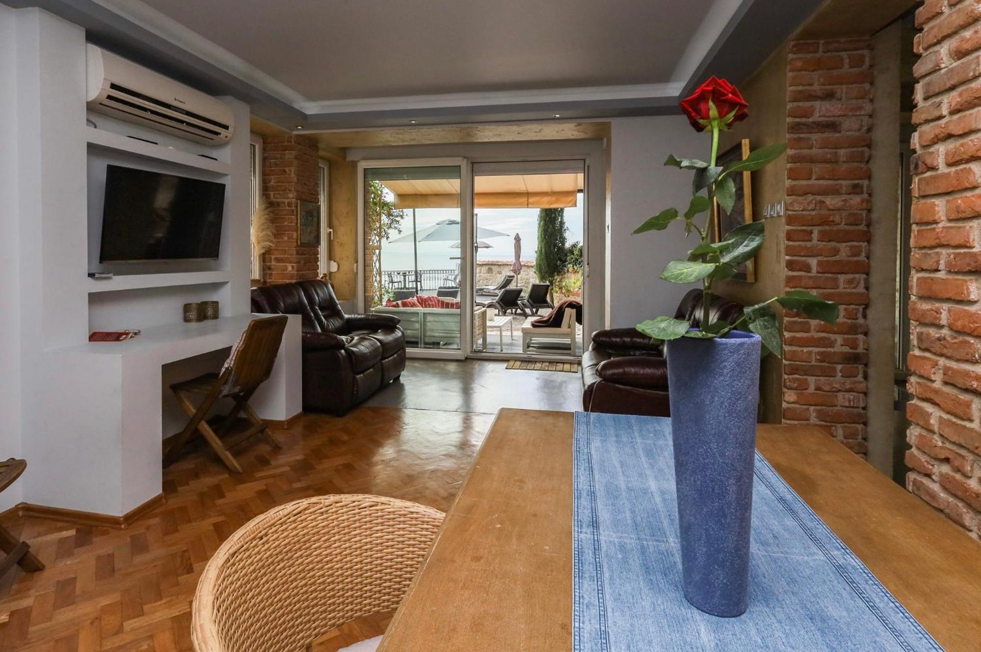 Villa Alenor | Sea View & Beach Access