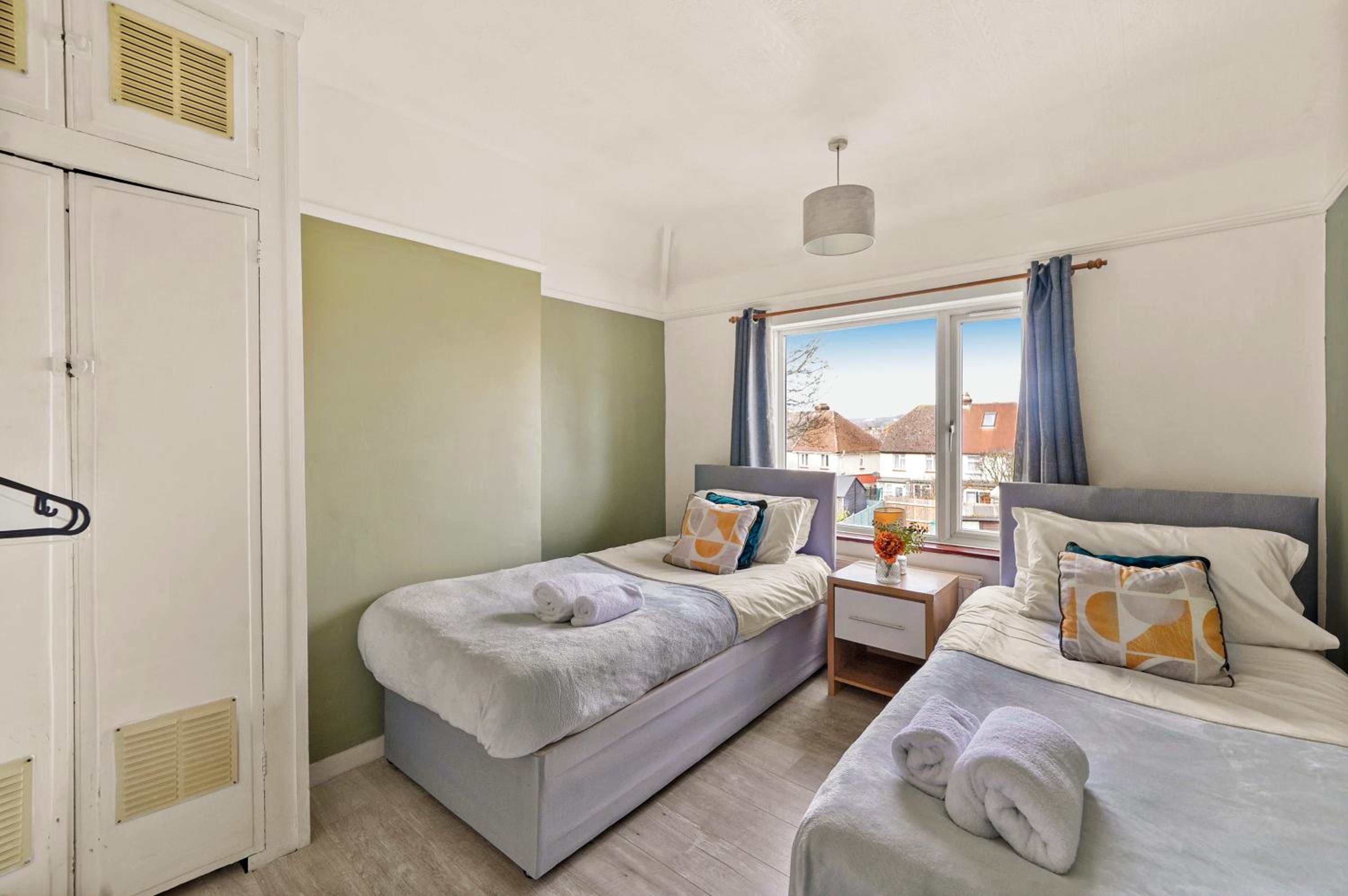BridgeCity 3 bed House in Maidstone Town Centre view 4