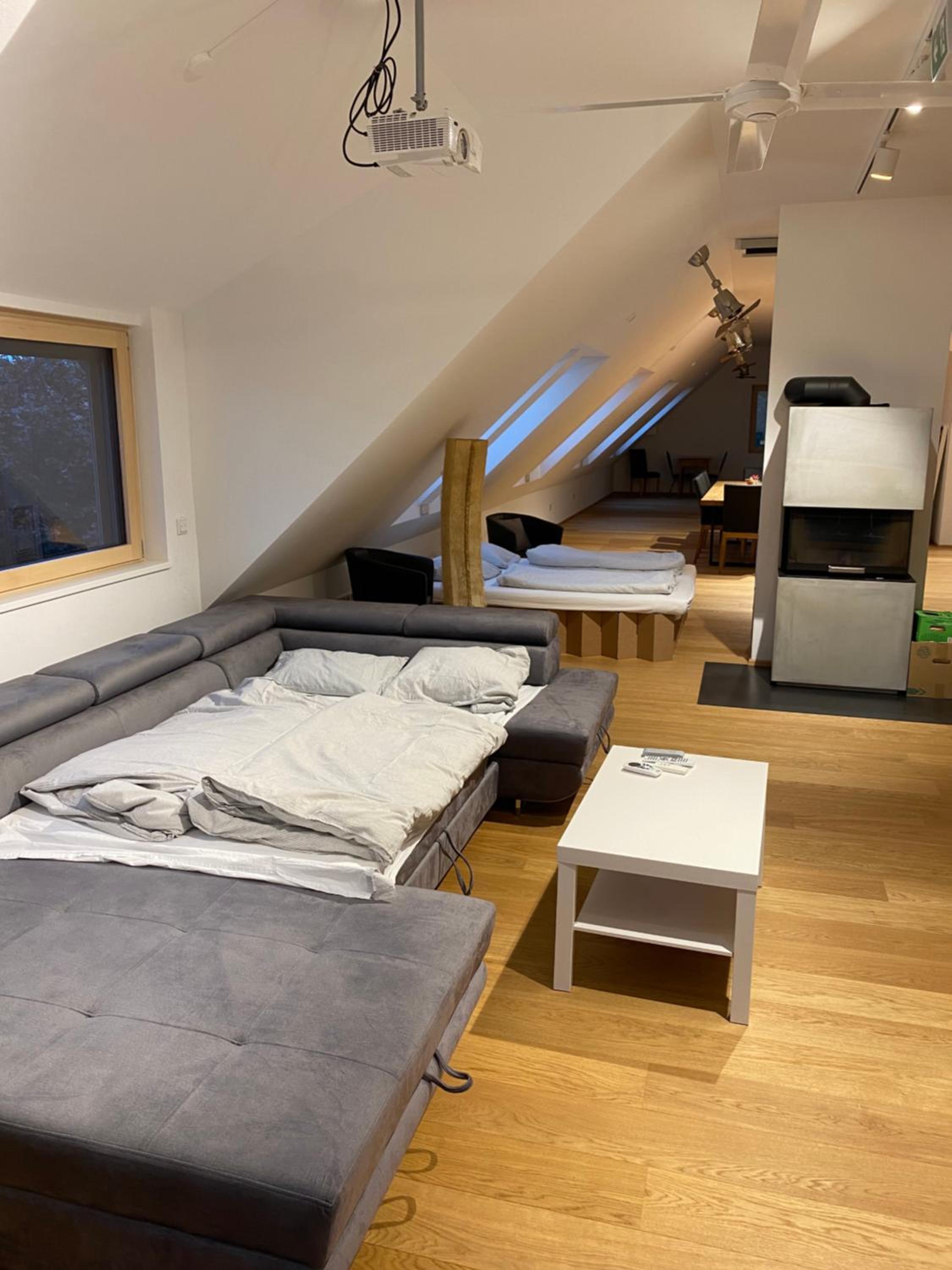 NICHT MEHR VERFÜGBAR Salzburg-Loft im Stadtteil Leopoldskron-Moos 120qm mit Balkon & Untersbergblick