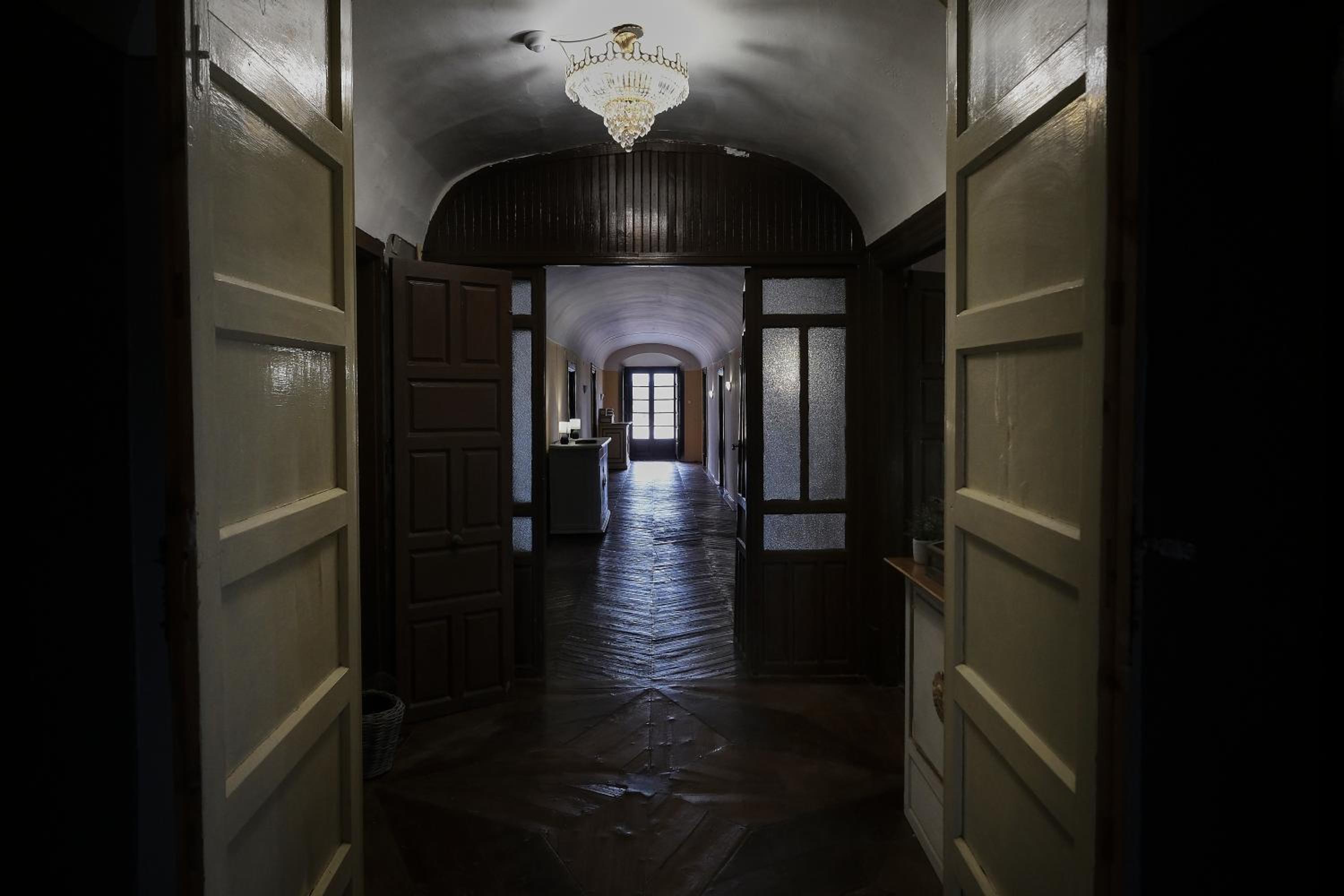 CASA RURAL PALACIO CONDE DE ALDANA con piscina entre encinares y dehesas