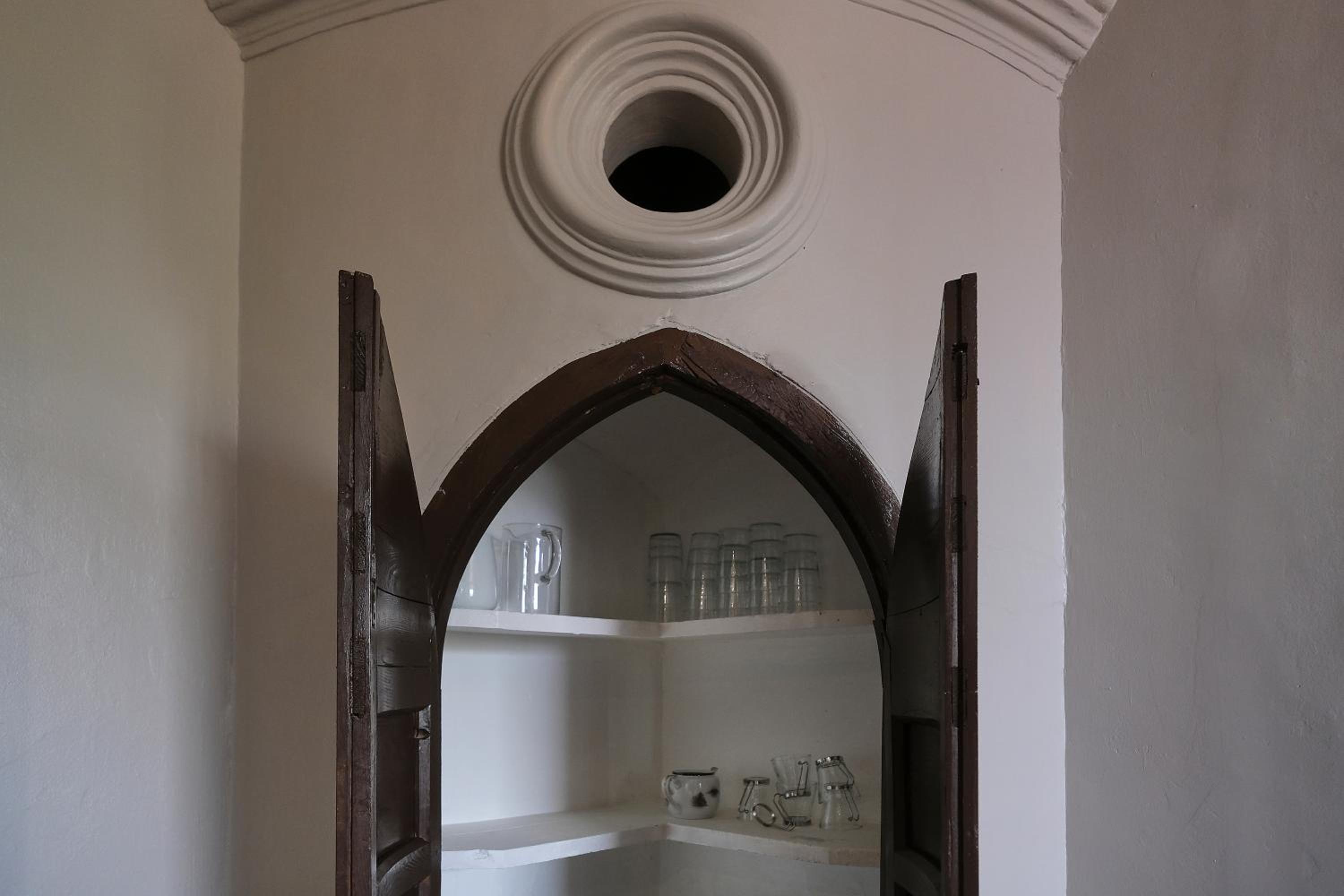 CASA RURAL PALACIO CONDE DE ALDANA con piscina entre encinares y dehesas