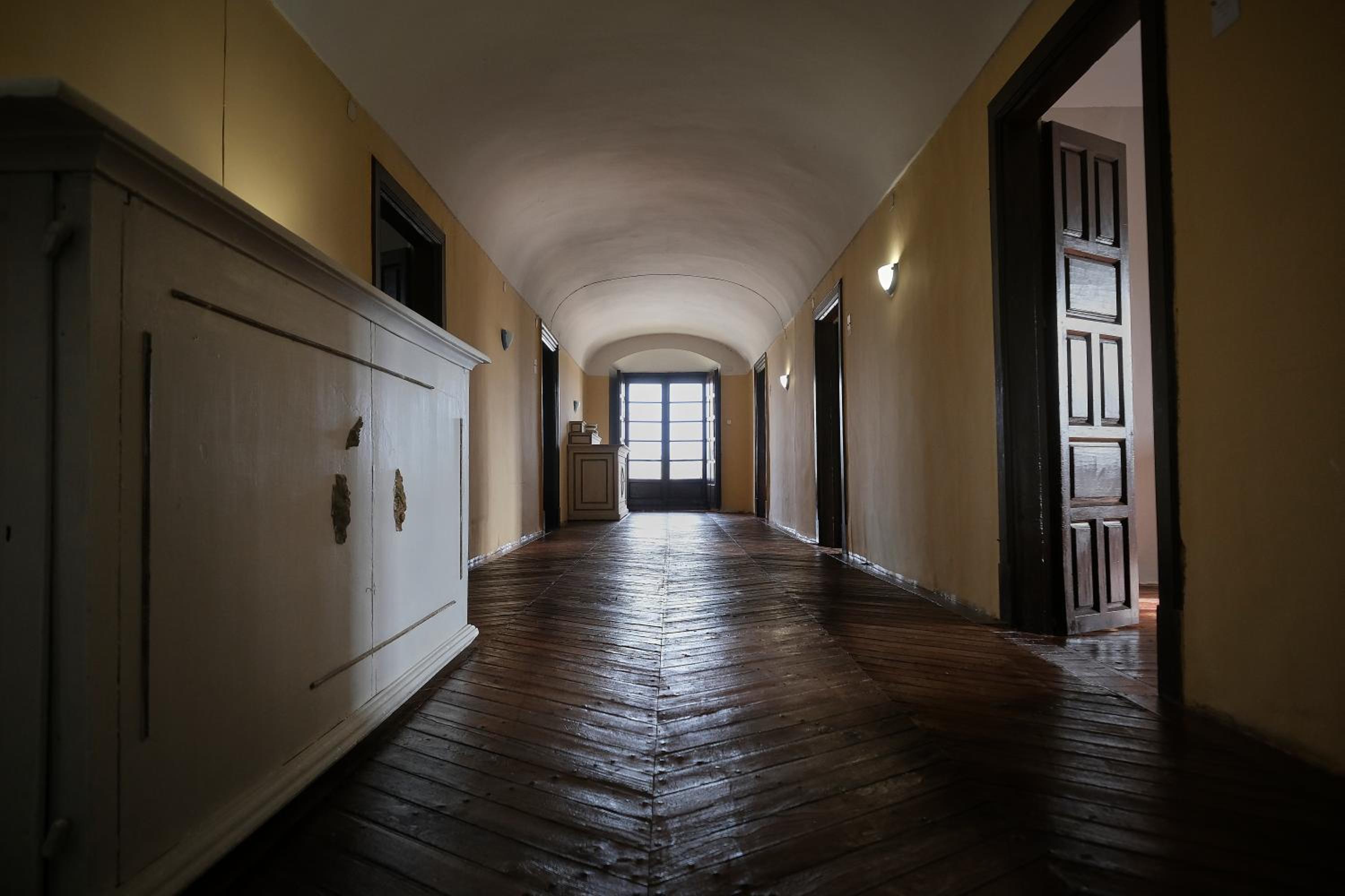CASA RURAL PALACIO CONDE DE ALDANA con piscina entre encinares y dehesas