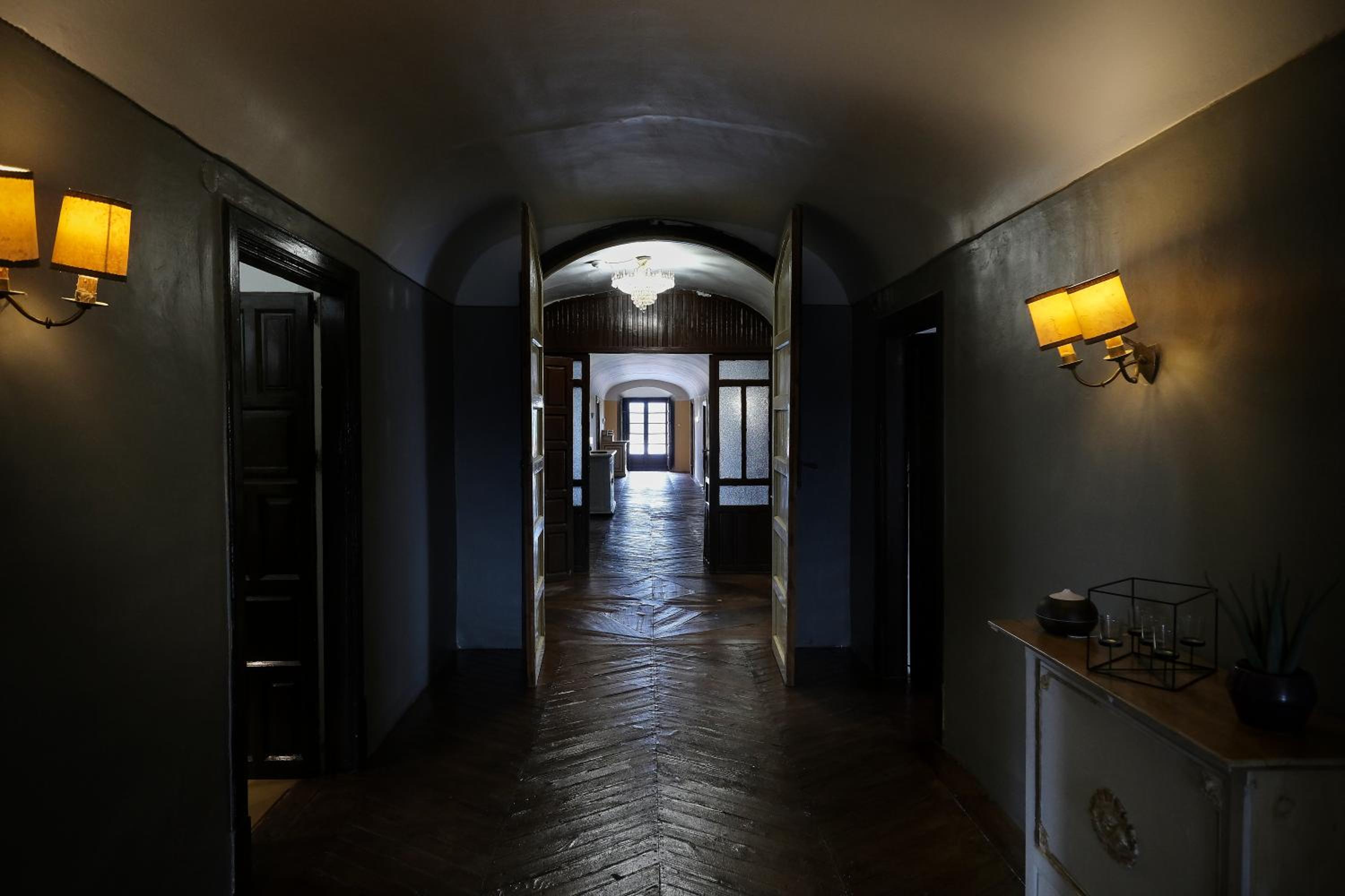 CASA RURAL PALACIO CONDE DE ALDANA con piscina entre encinares y dehesas