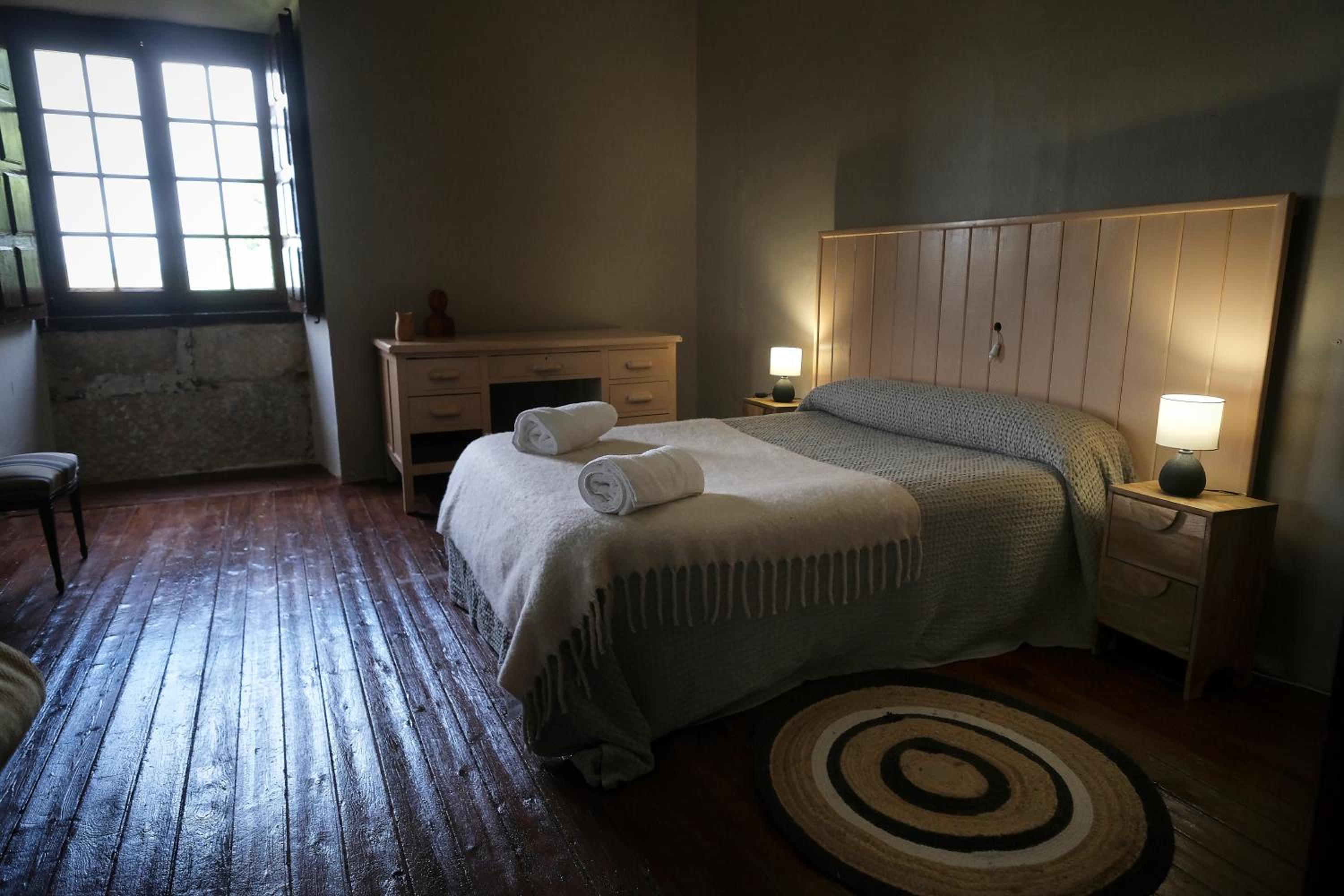 CASA RURAL PALACIO CONDE DE ALDANA con piscina entre encinares y dehesas