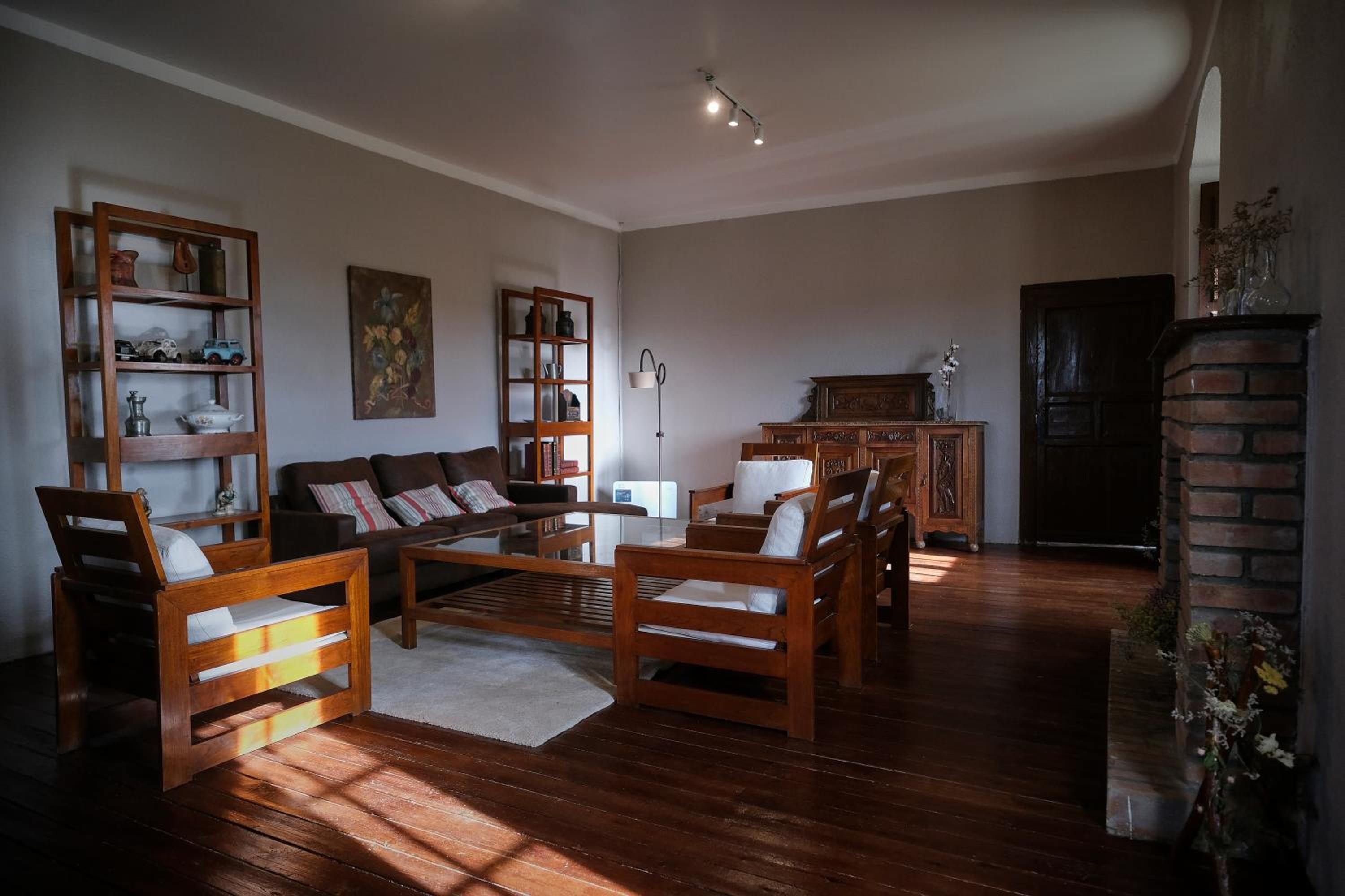 CASA RURAL PALACIO CONDE DE ALDANA con piscina entre encinares y dehesas