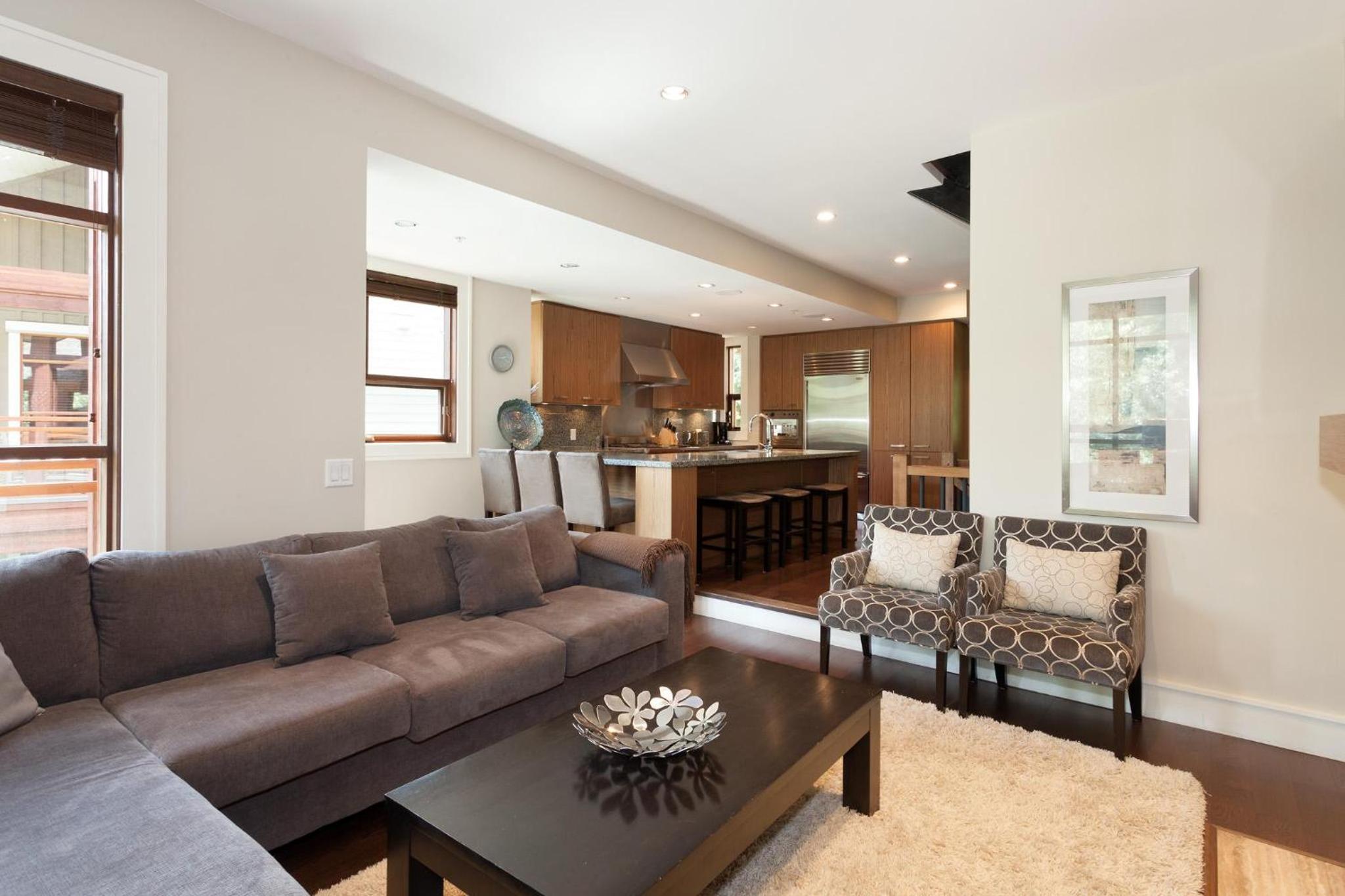 Fitzsimmons Walk 13 | Luxury Townhome Near Village, Hot Tub, Parking