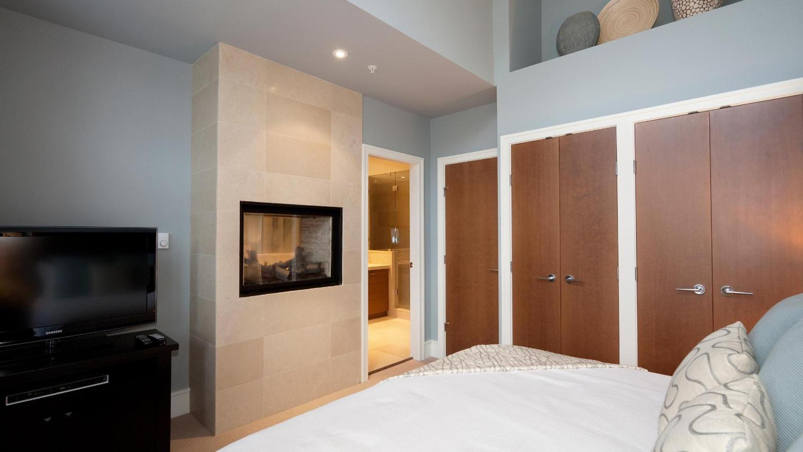 Fitzsimmons Walk 13 | Luxury Townhome Near Village, Hot Tub, Parking