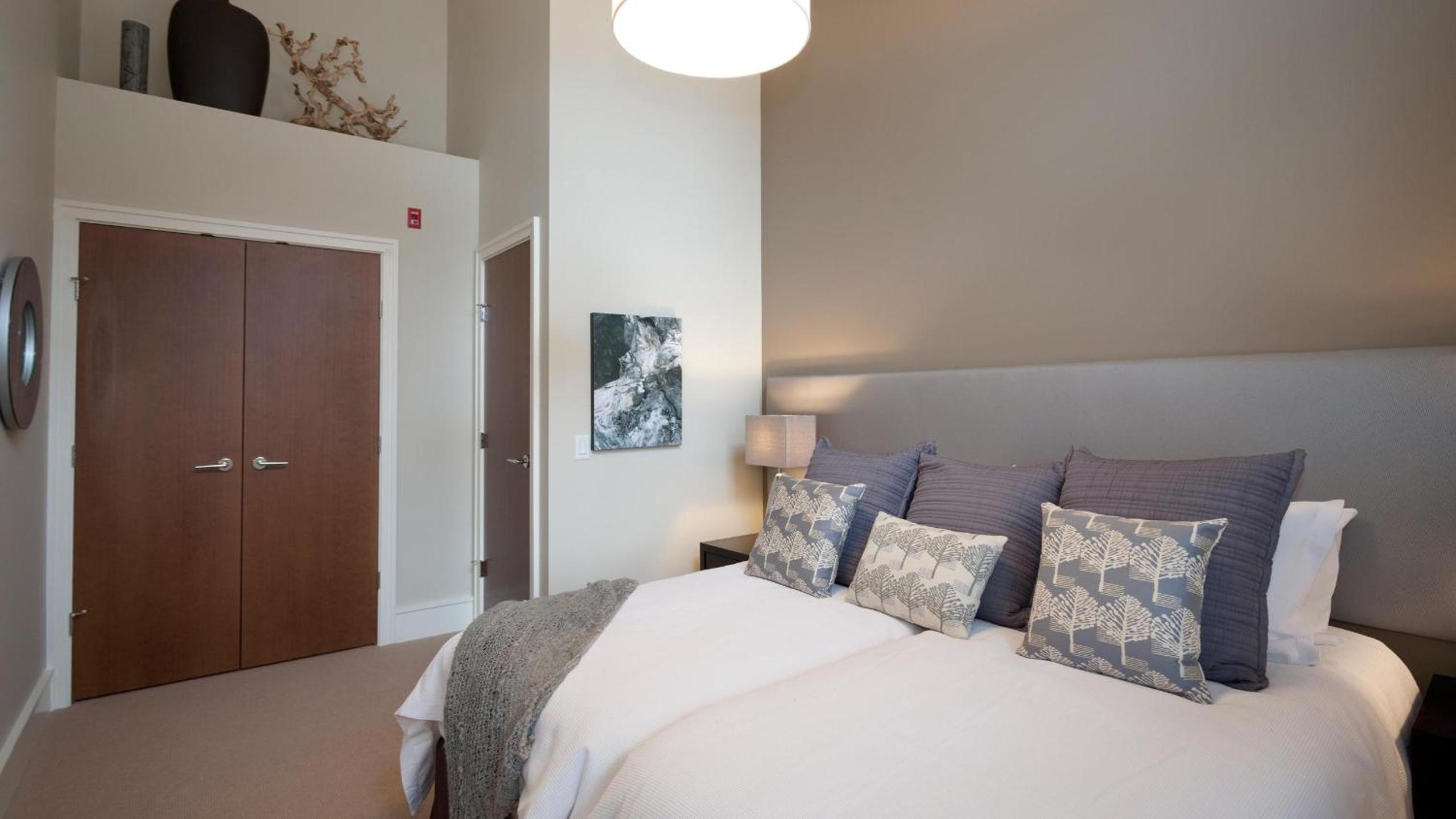 Fitzsimmons Walk 13 | Luxury Townhome Near Village, Hot Tub, Parking