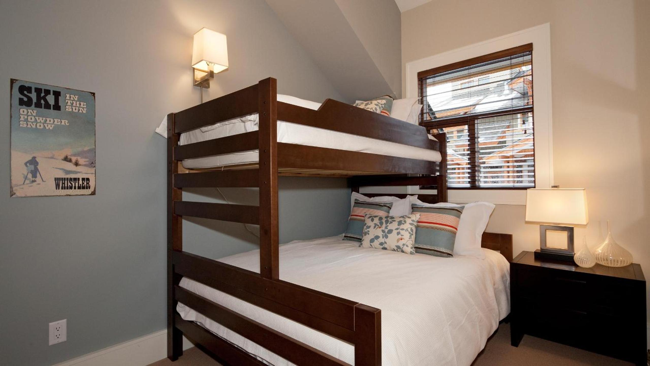 Fitzsimmons Walk 13 | Luxury Townhome Near Village, Hot Tub, Parking