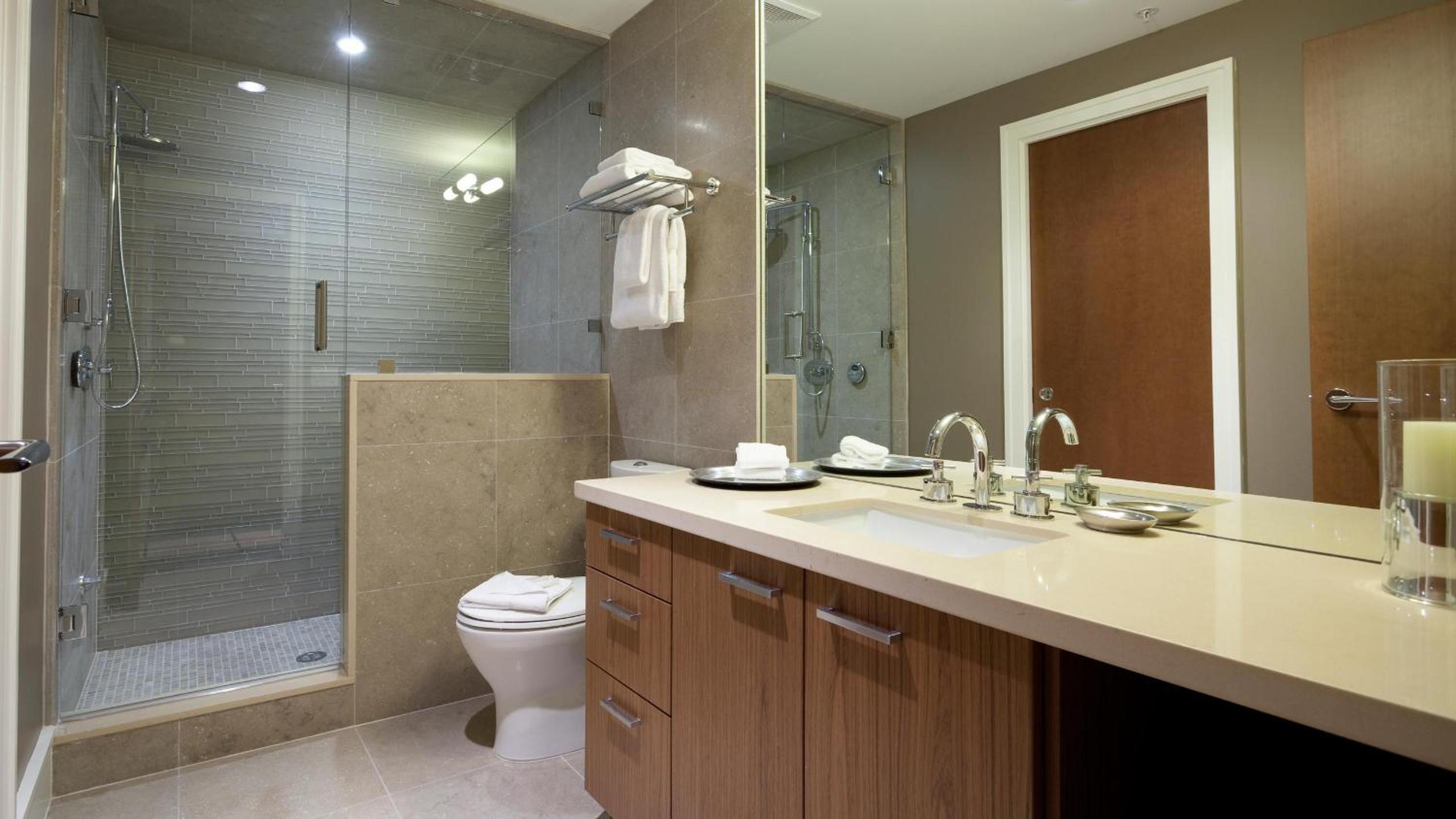 Fitzsimmons Walk 13 | Luxury Townhome Near Village, Hot Tub, Parking