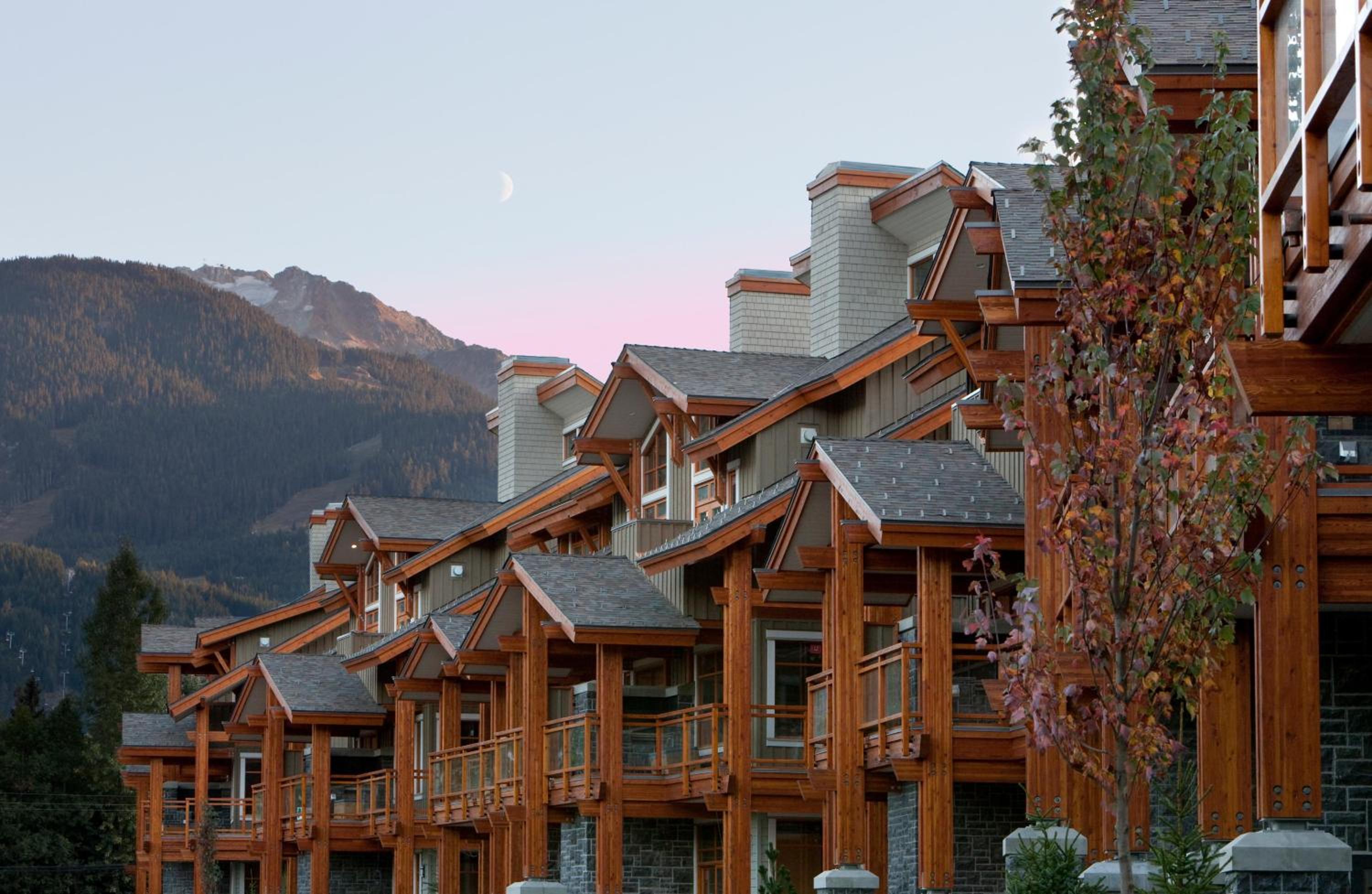 Fitzsimmons Walk 13 | Luxury Townhome Near Village, Hot Tub, Parking