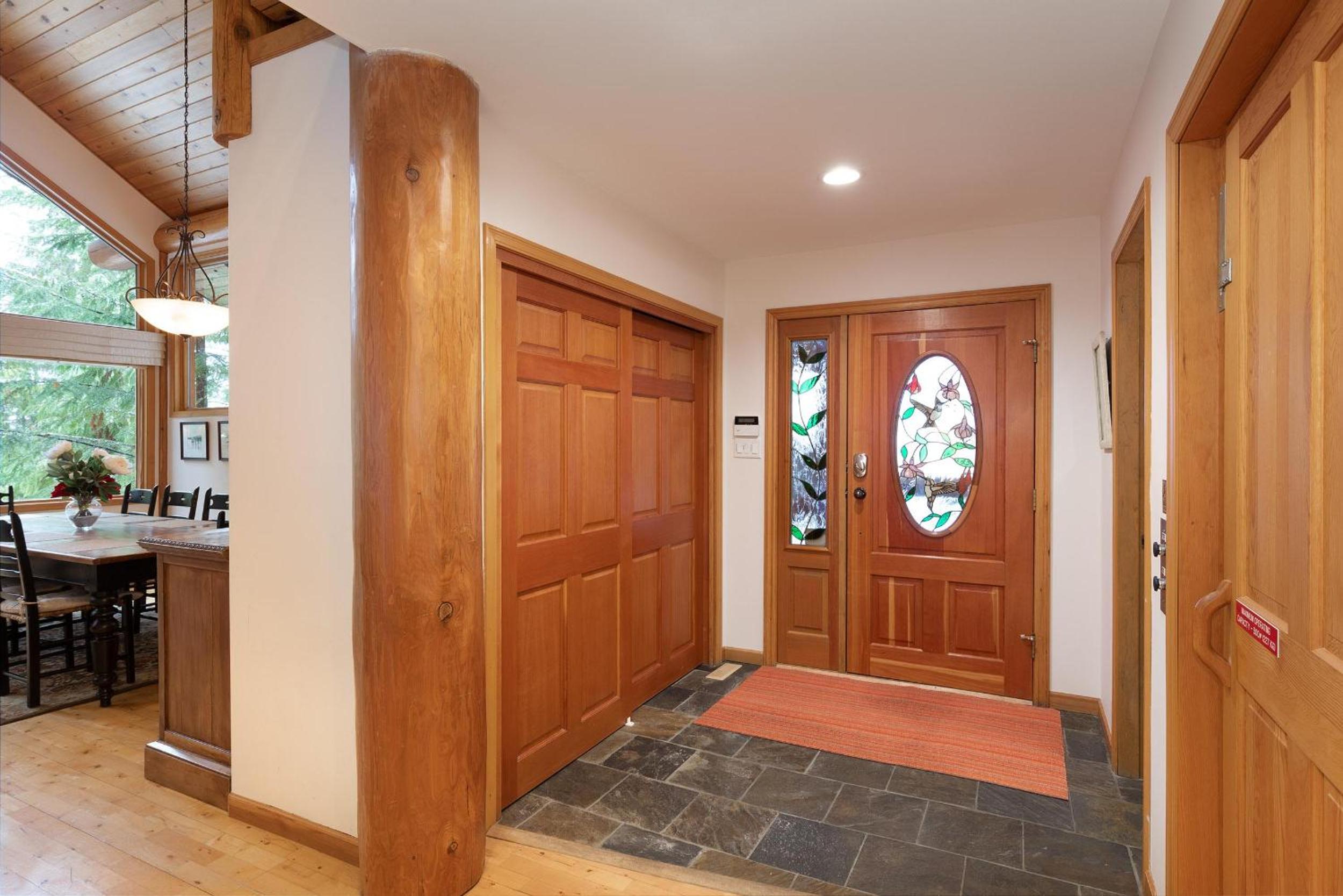 Falcon's Nest | Classic Log Home w/ Village Parking, Hot Tub, & Fireplace