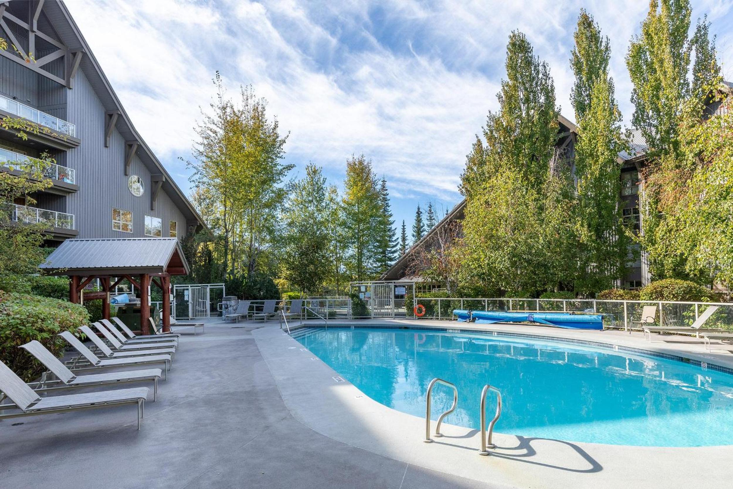Aspens 466 | Family-Friendly Ski-in Ski-out, Three Hot Tubs, Heated Pool