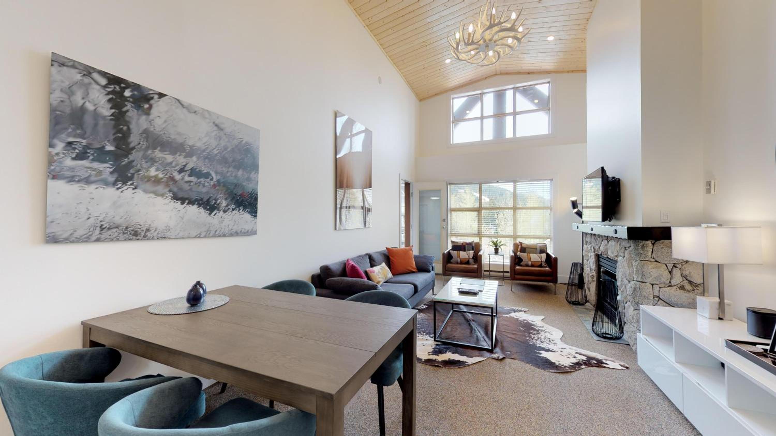 Aspens 466 | Family-Friendly Ski-in Ski-out, Three Hot Tubs, Heated Pool