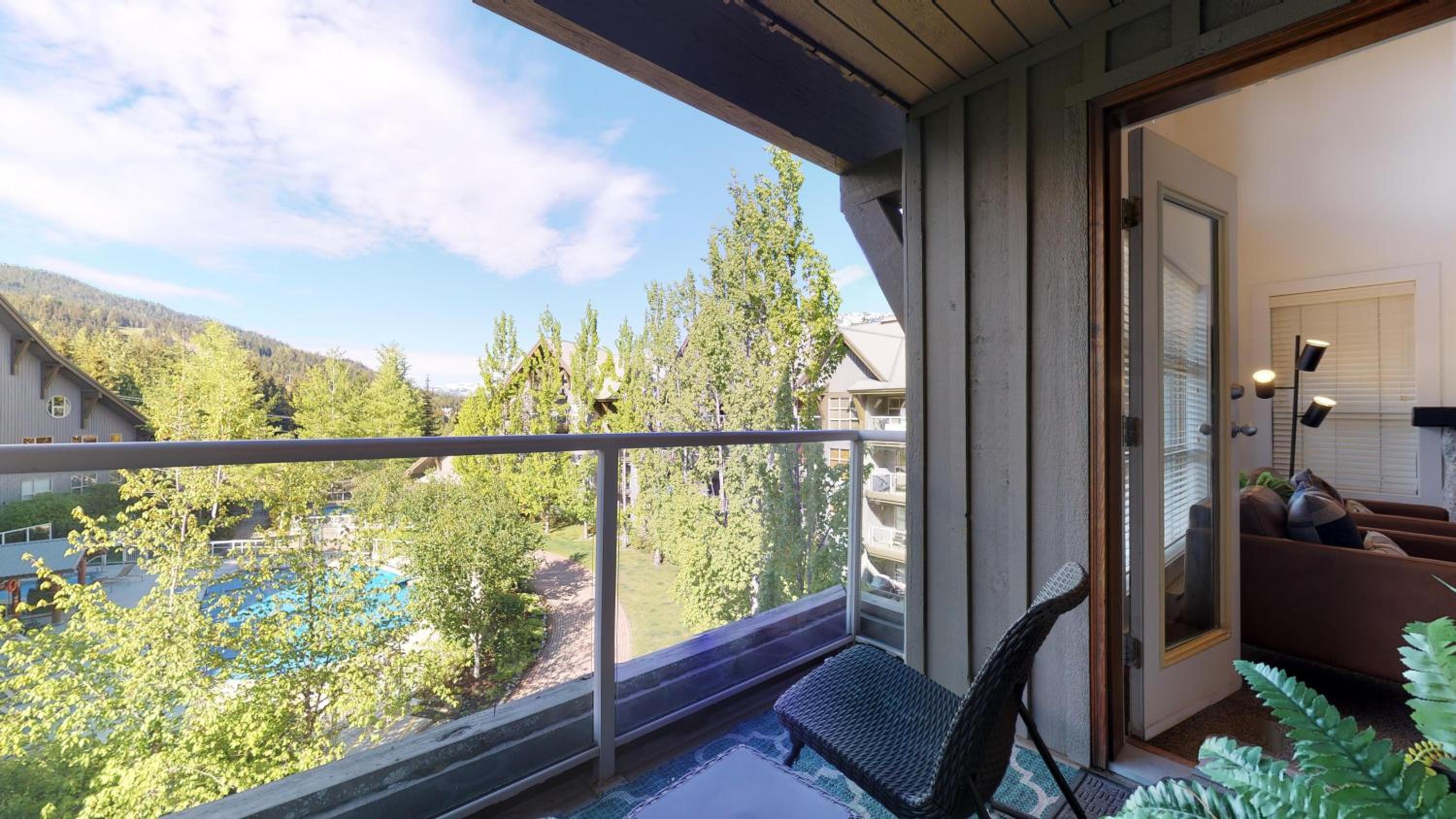Aspens 466 | Family-Friendly Ski-in Ski-out, Three Hot Tubs, Heated Pool