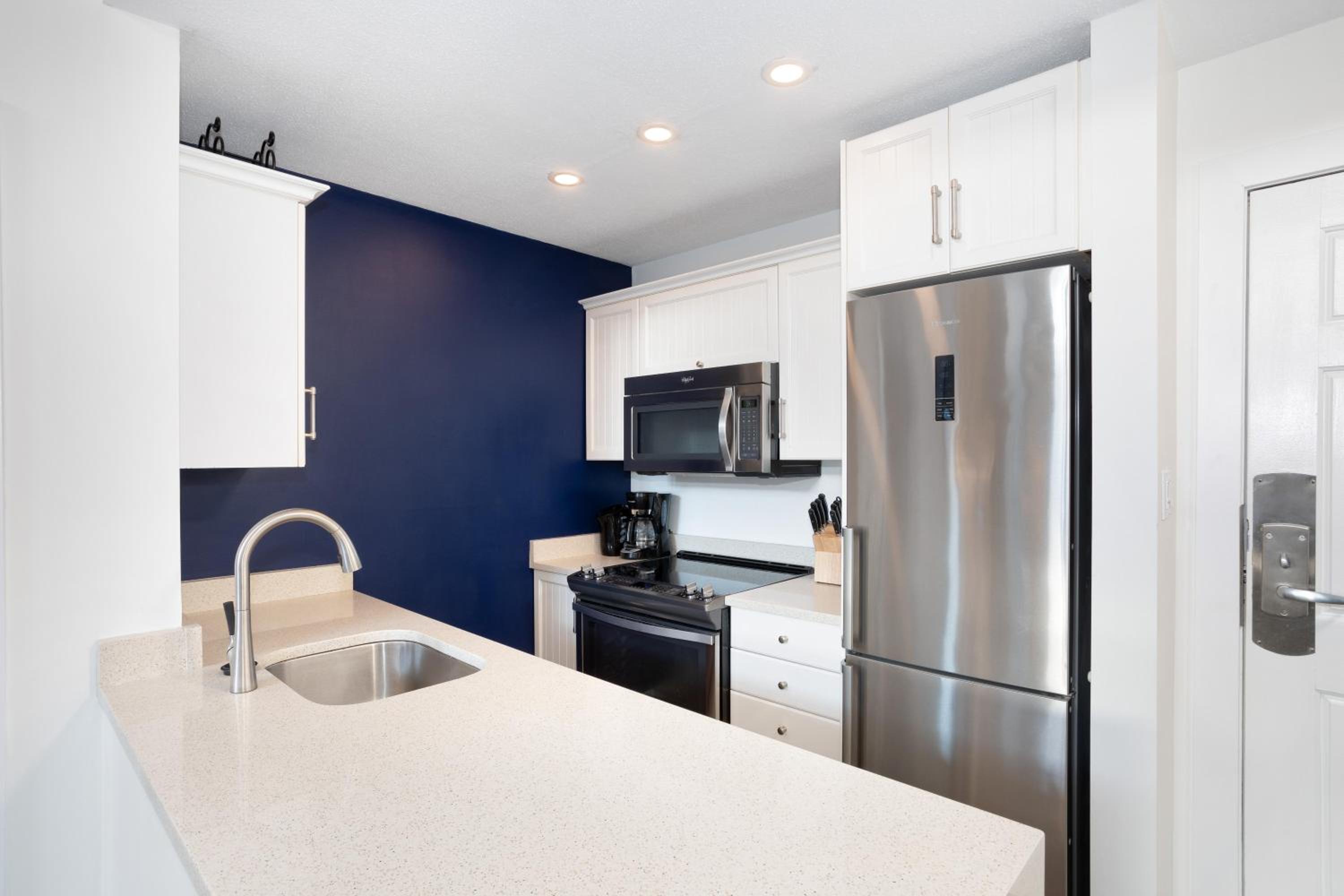 Aspens 466 | Family-Friendly Ski-in Ski-out, Three Hot Tubs, Heated Pool