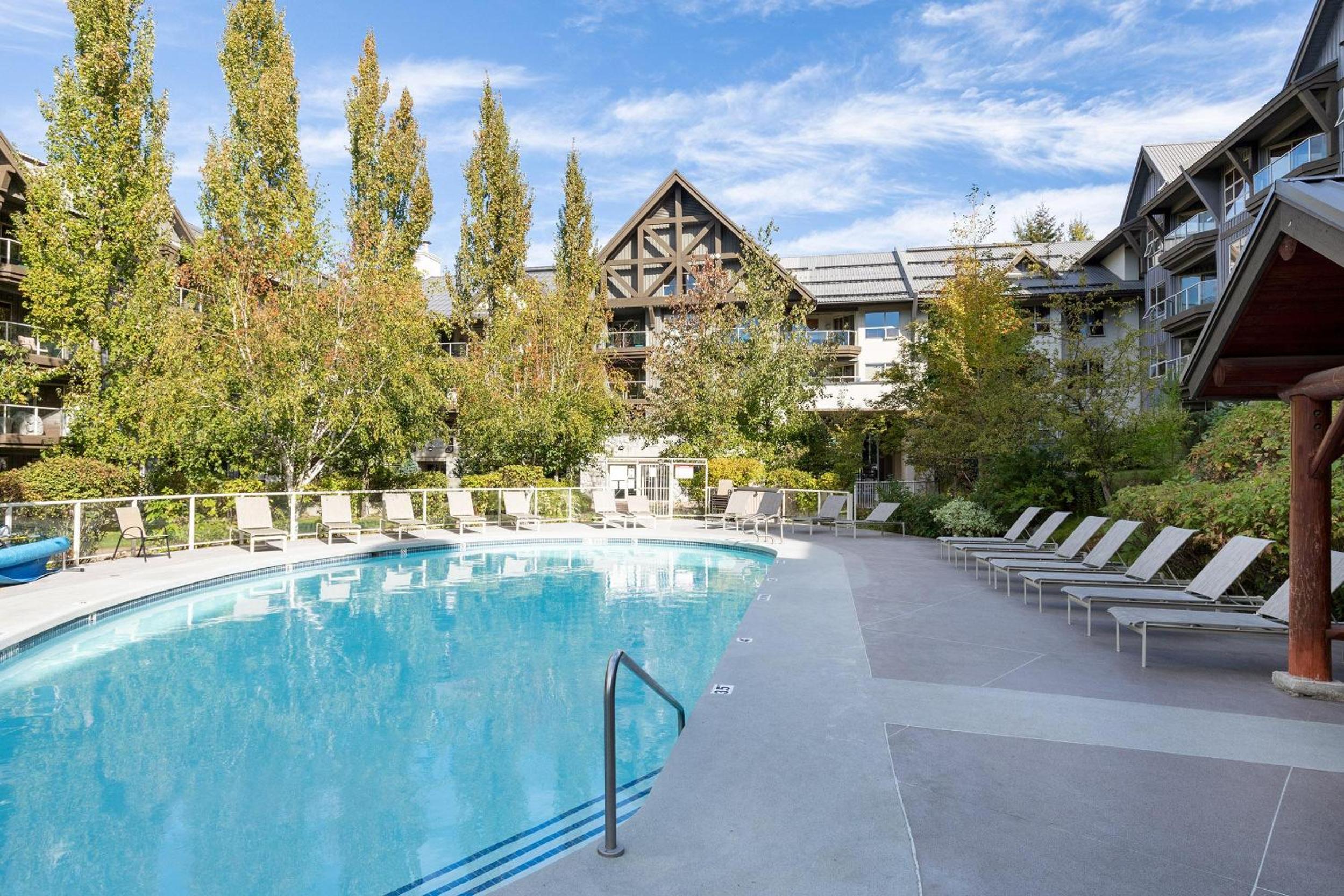Aspens 466 | Family-Friendly Ski-in Ski-out, Three Hot Tubs, Heated Pool