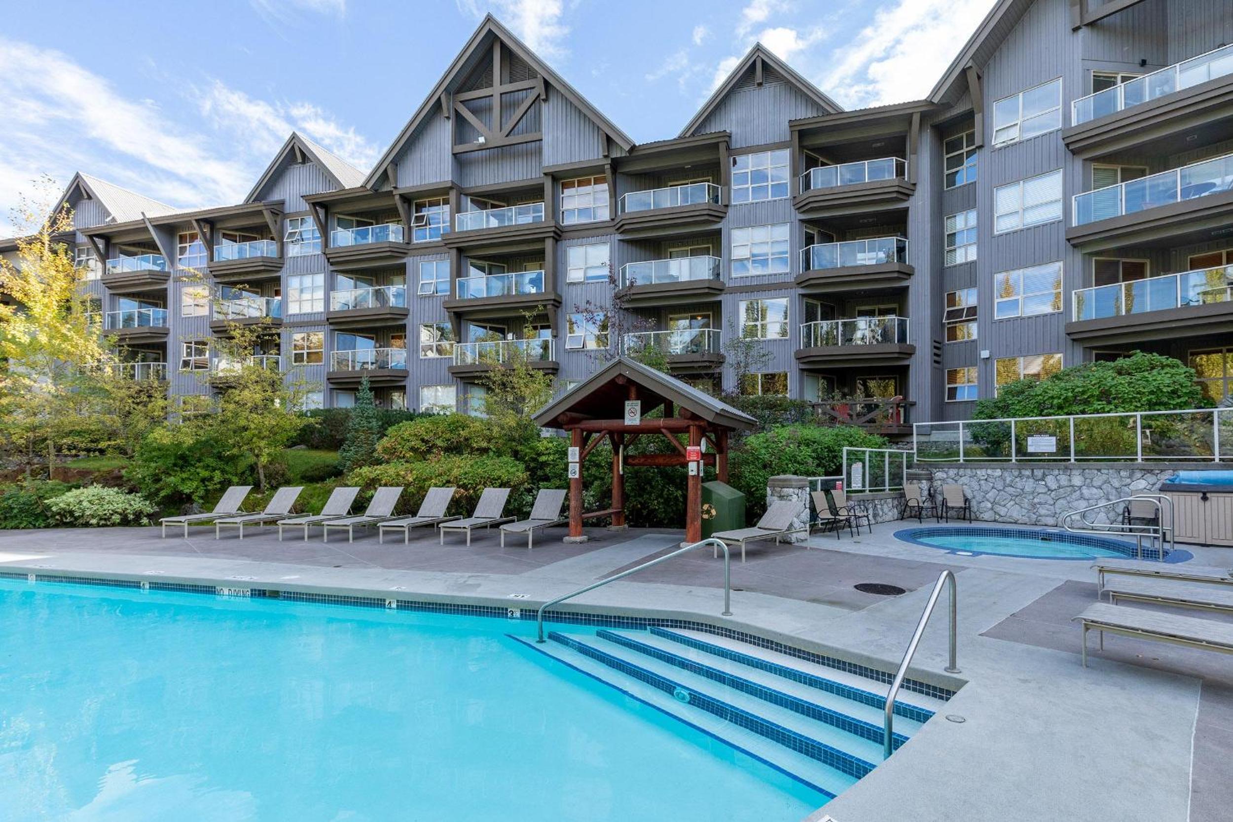 Aspens 466 | Family-Friendly Ski-in Ski-out, Three Hot Tubs, Heated Pool