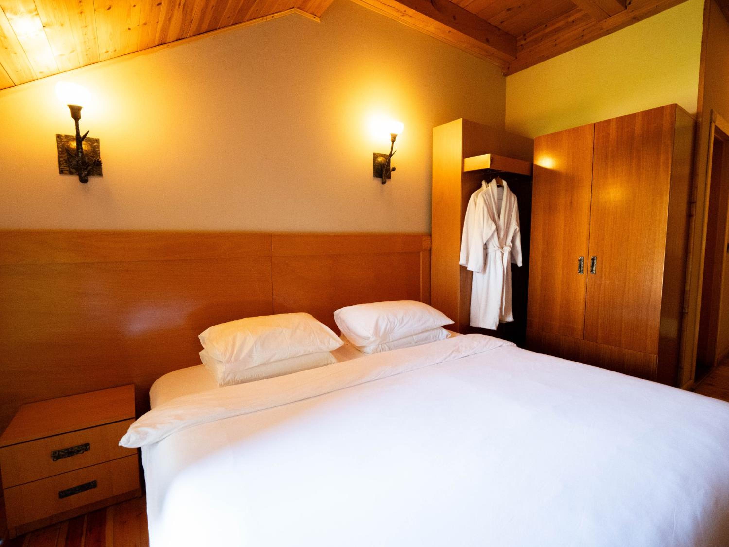 Natyral Razma Resort