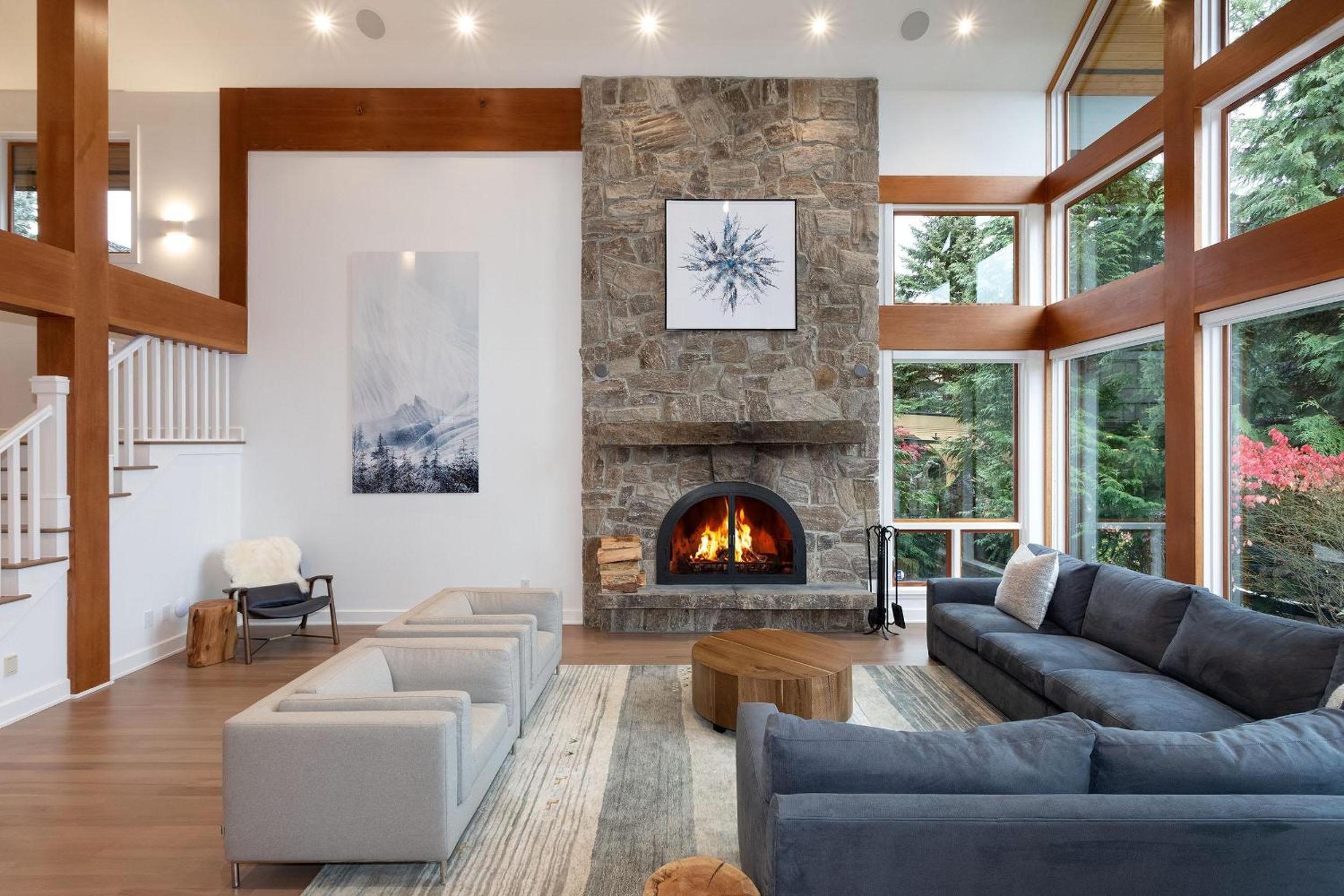 Big Sky Chalet | Stylish Guest Favourite, Hot Tub, Stunning Views
