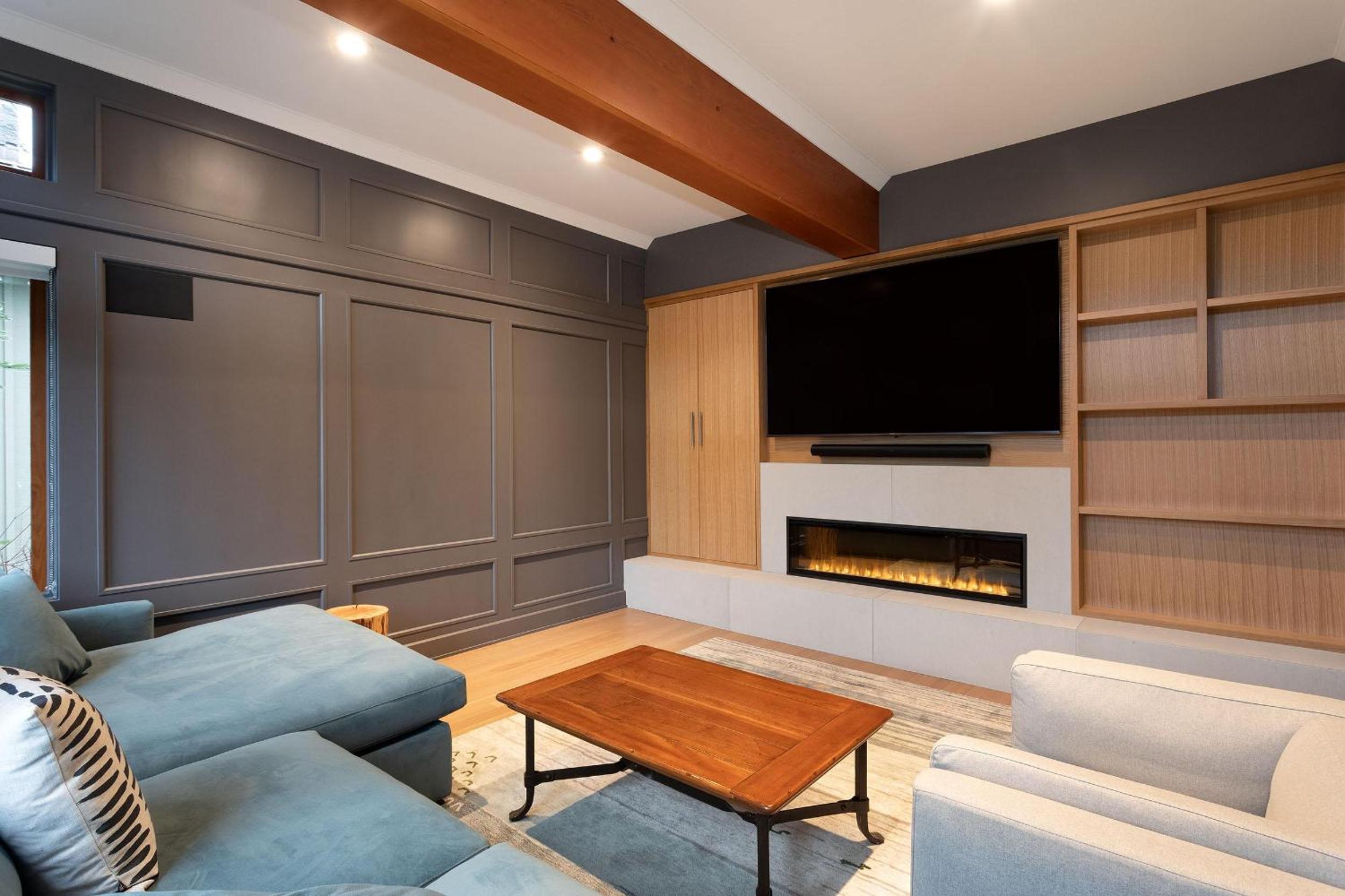 Big Sky Chalet | Stylish Guest Favourite, Hot Tub, Stunning Views