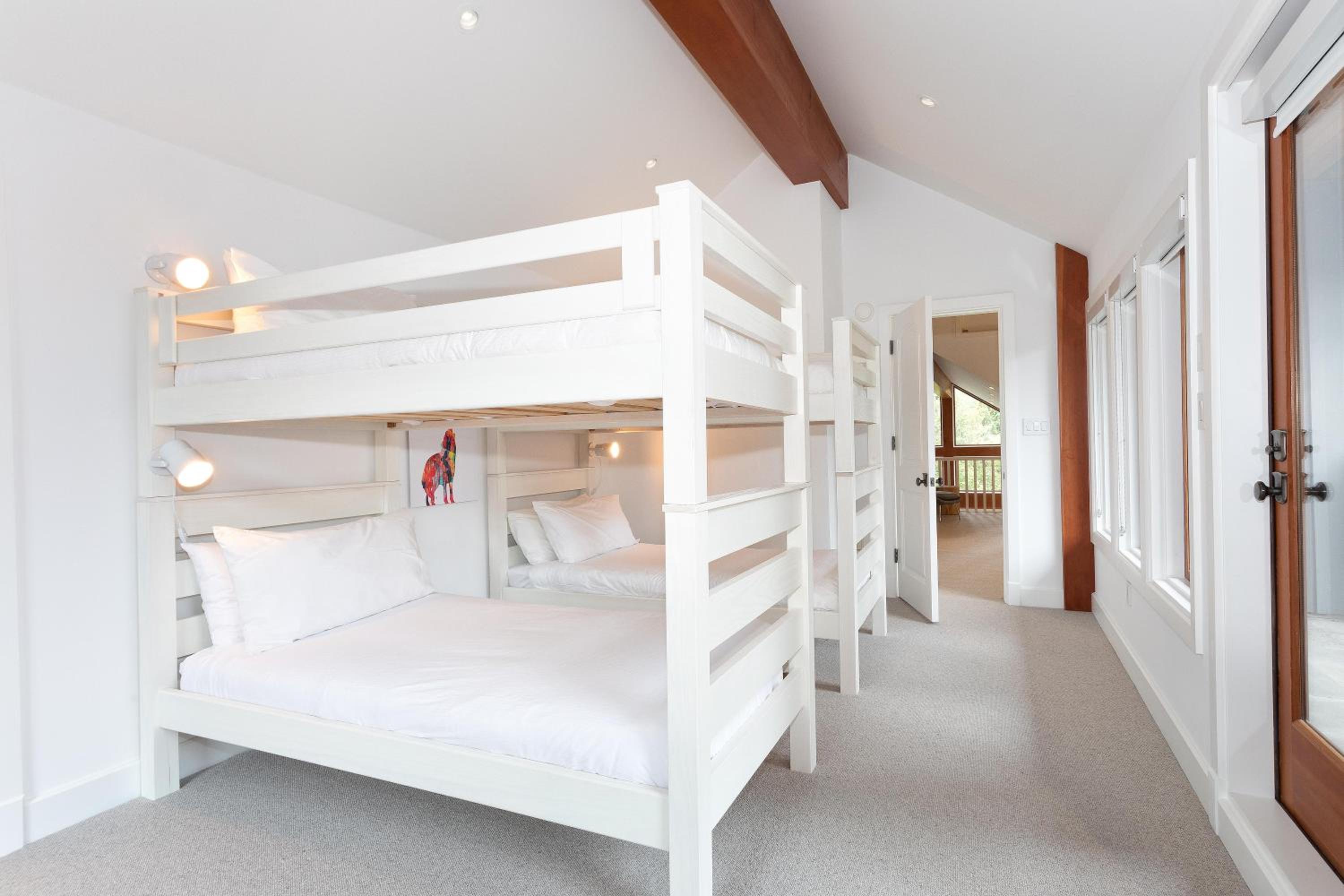 Big Sky Chalet | Stylish Guest Favourite, Hot Tub, Stunning Views